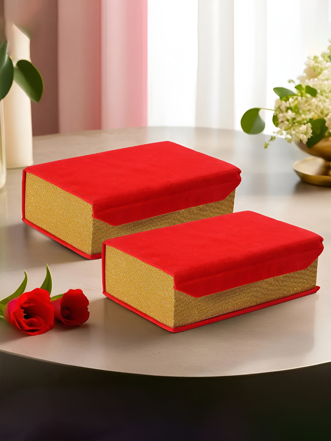 Aura Red & Gold-Toned 2 Pieces Velvet 2 Rod Magnetic Buckles Jewellery Organisers