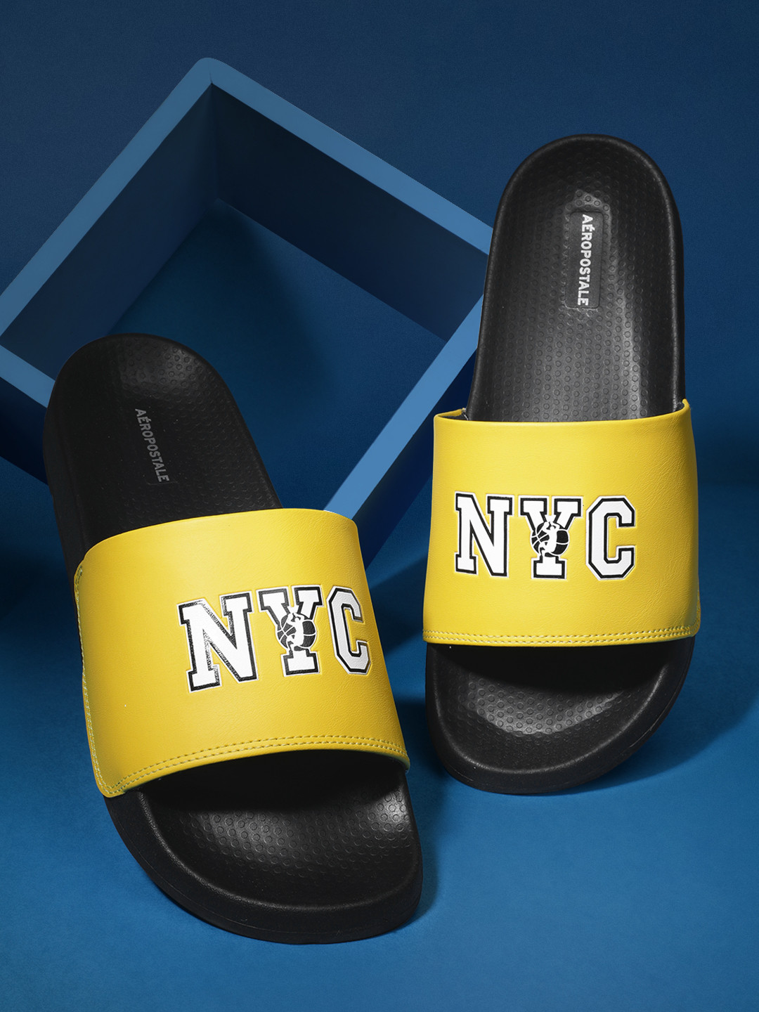 Aeropostale Men NYC Printed Sliders