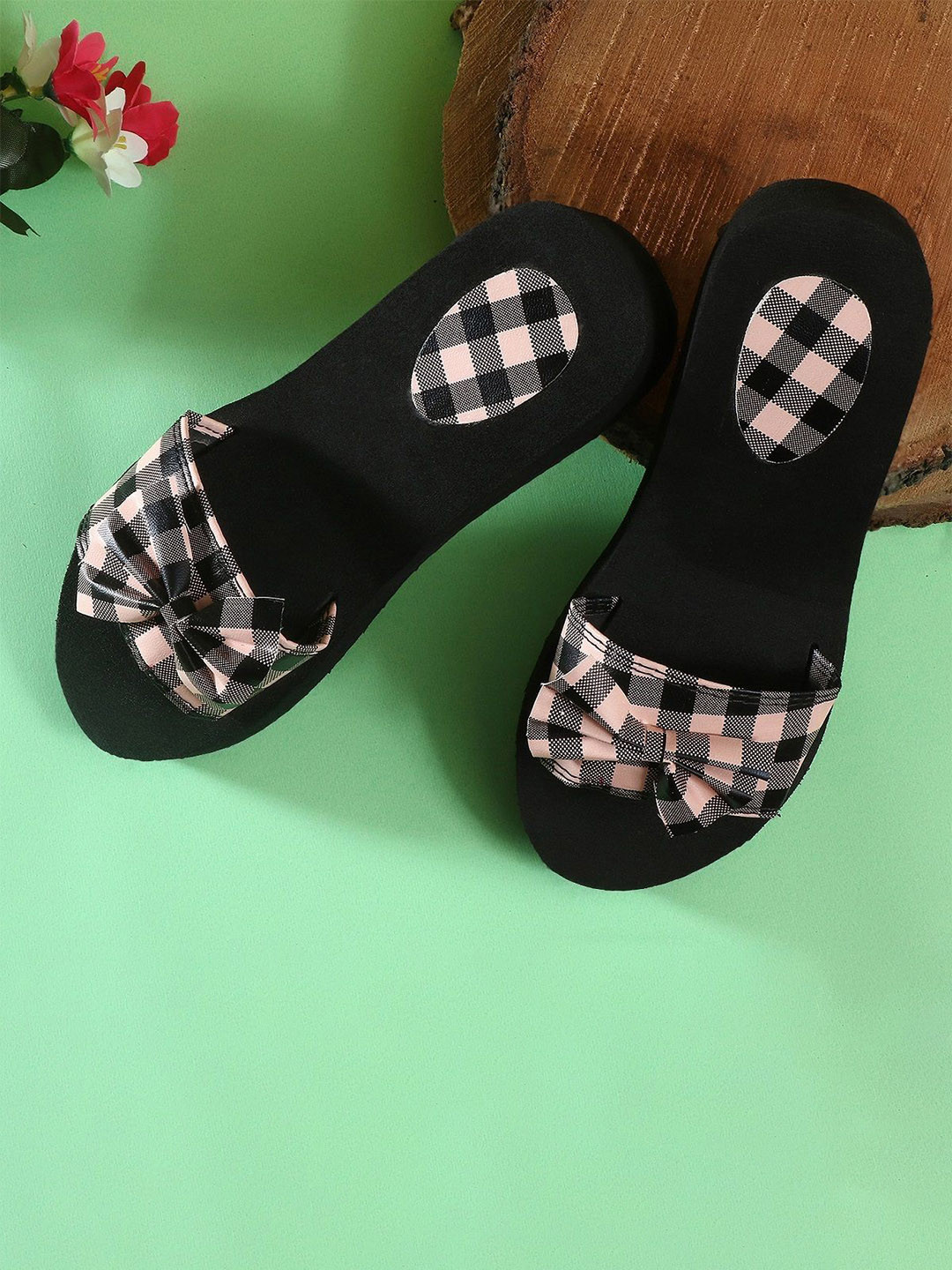FEENS Women Checked Printed Sliders Flip Flops With Bow