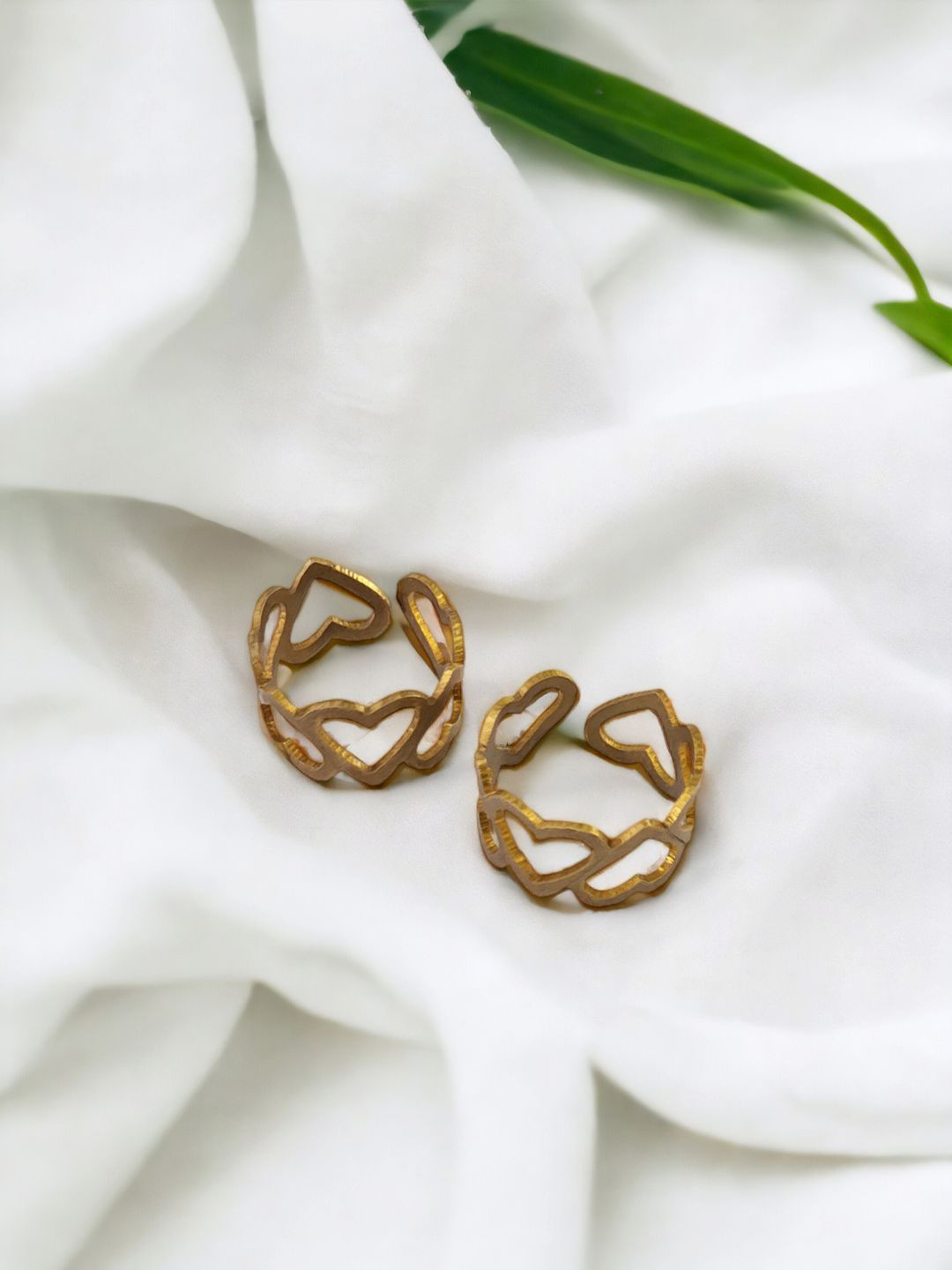 Sangria Heart Adjustable Toe Rings