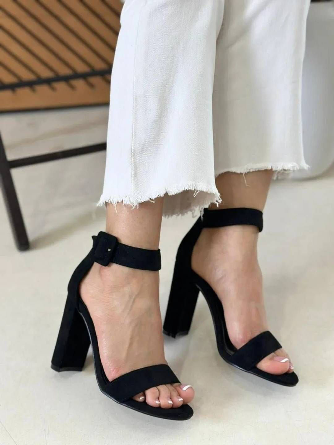GLO GLAMP Black Ankle Strap Heels
