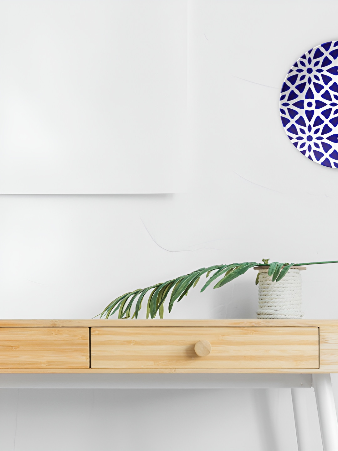 THE QUIRKY HOME Geometric Ceramic Floral Glossy Hanging Hall Wall Plates-8In