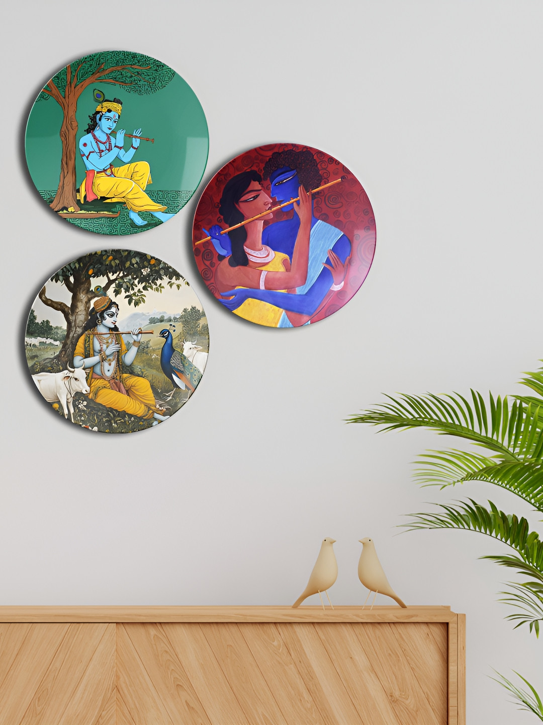 THE QUIRKY HOME Plates Depicting Krishna Leela Glossy 3Pcs Wall Plates-10In