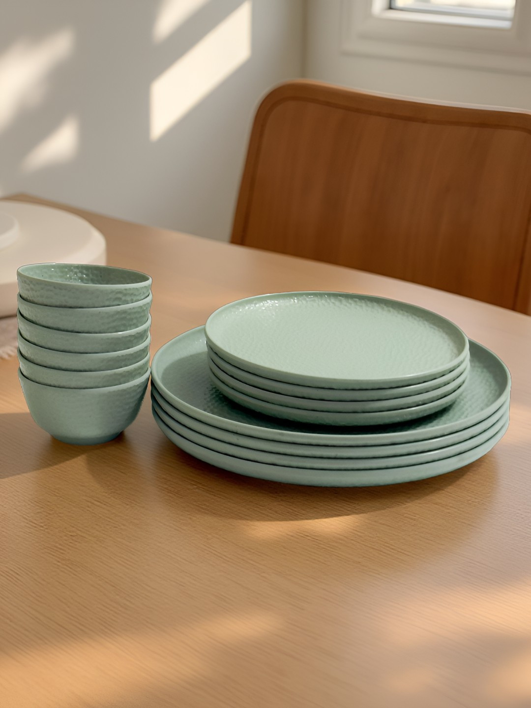 Lupaava Green 14 Pieces Melamine Dishwasher Safe Dinner Set