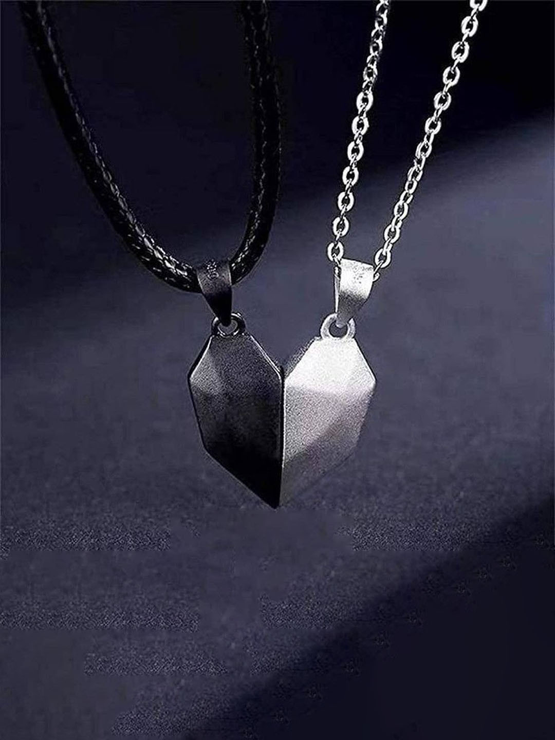 Teeragaj 2 Pc Heart Shaped Pendant with Chain