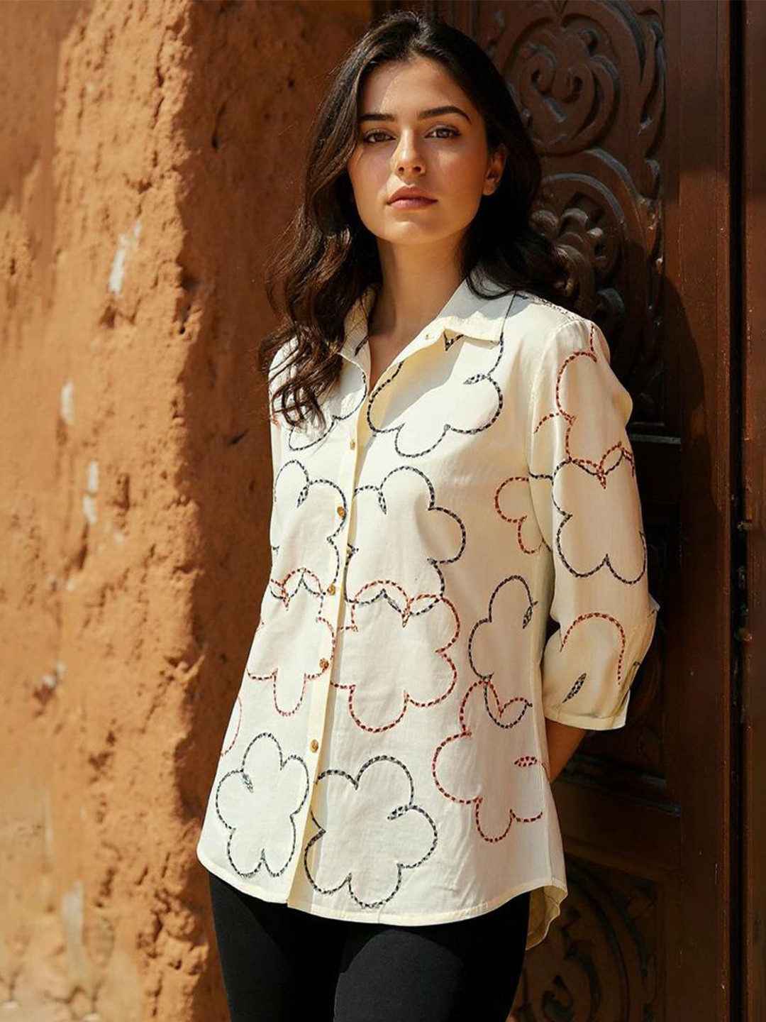 ZUMMER Women Modern Fit Floral Printed Spread Collar Pure Cotton Casual Shirt