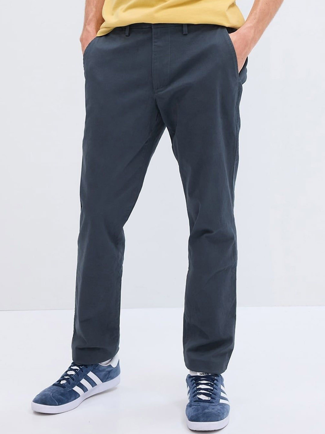 GAP Men Smart Slim Fit Mid-Rise Flat-Front Cigarette Trousers