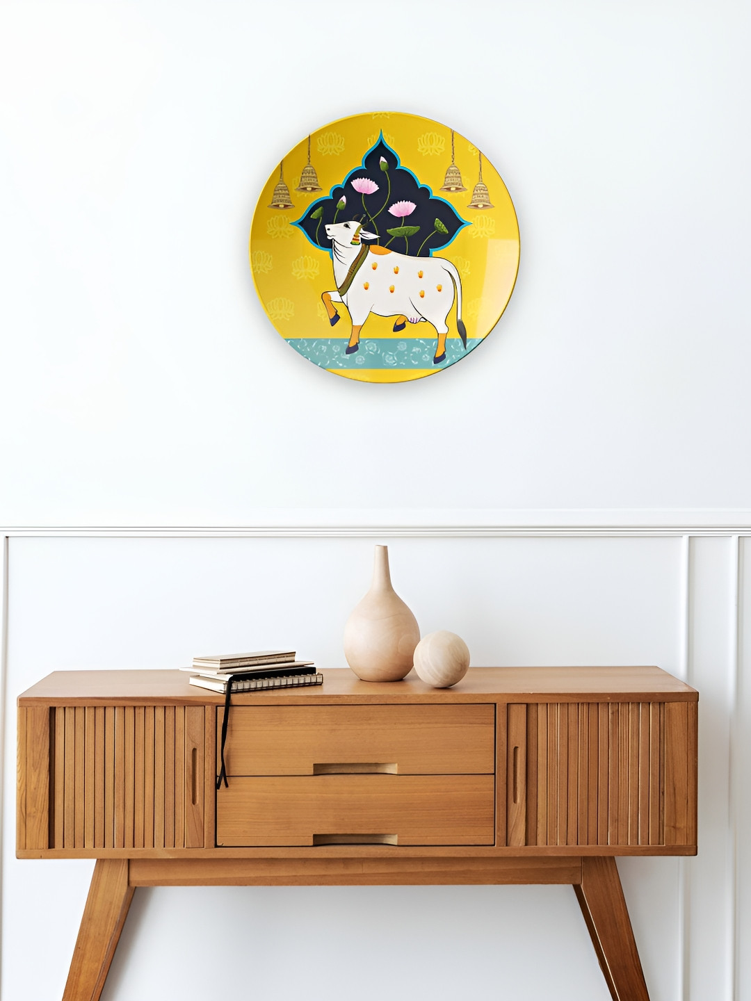 THE QUIRKY HOME Temple Bell Cow Crafted Ceramics Glossy Hanging Hall Wall Plates-8In