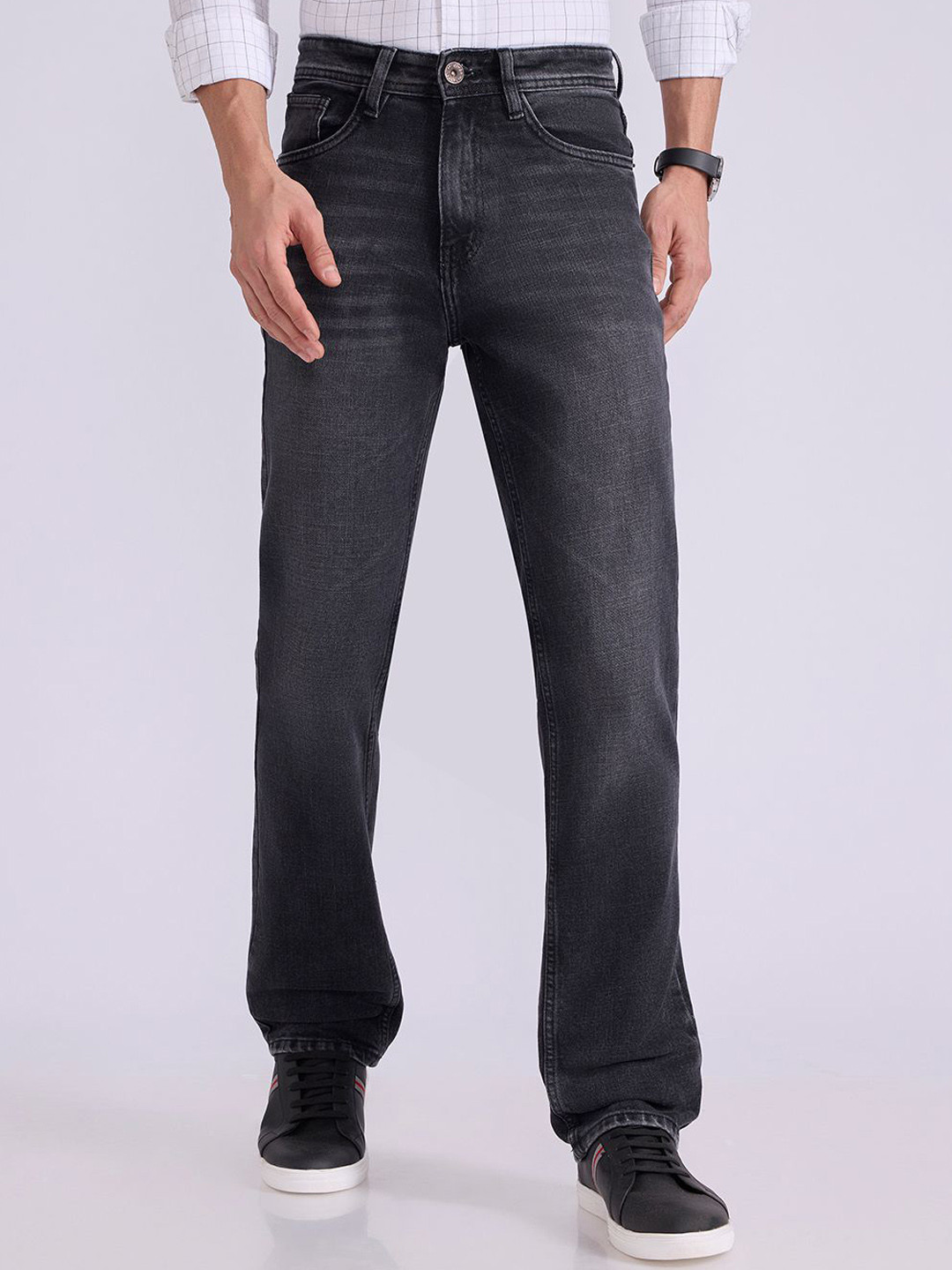Espanshe Vittorio Men Cotton Straight Fit Mid-Rise Light Fade Jeans