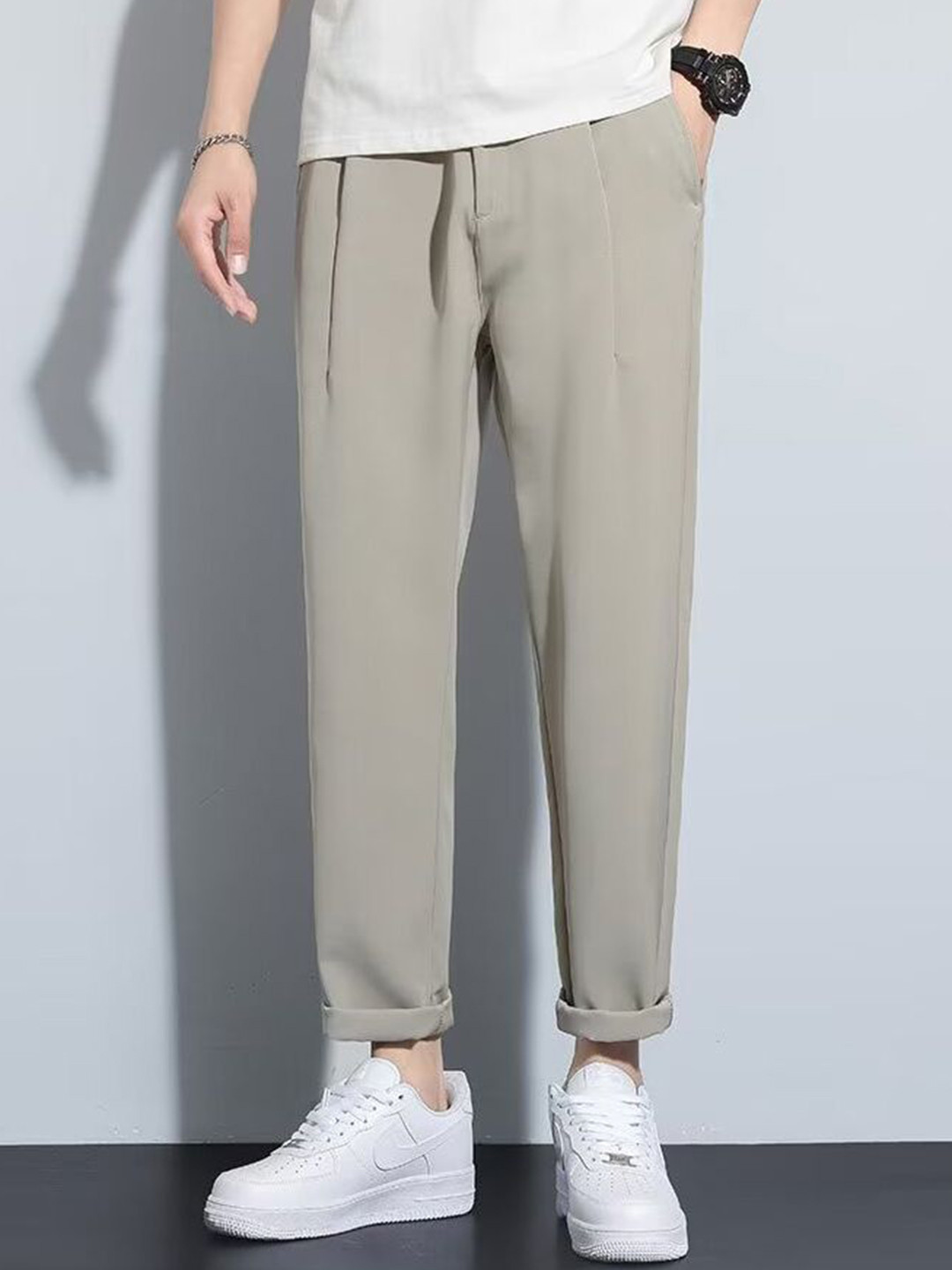Men's Straight Fit Solid Casual Trousers