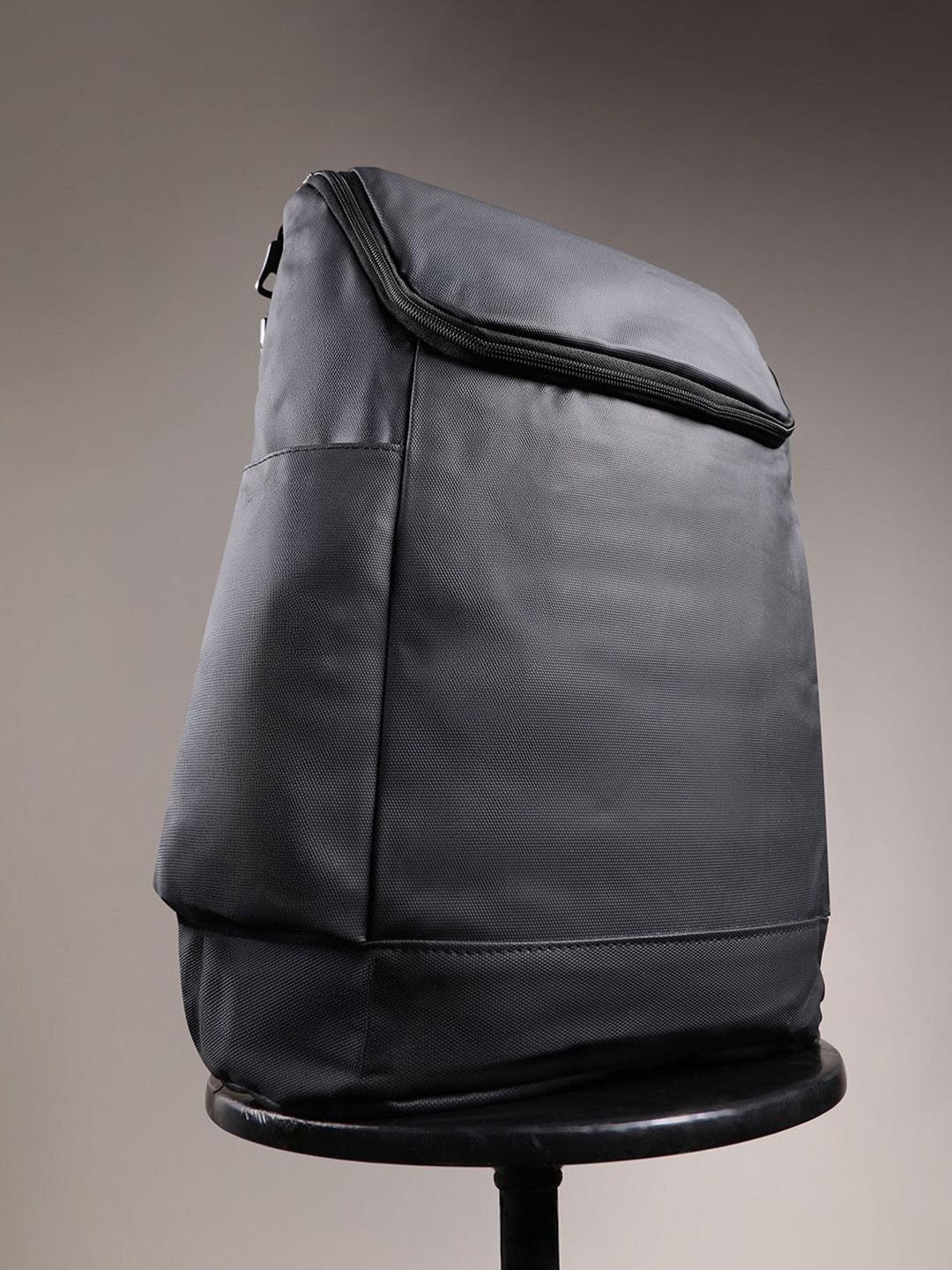 French Accent Men Medium Padded Backpack