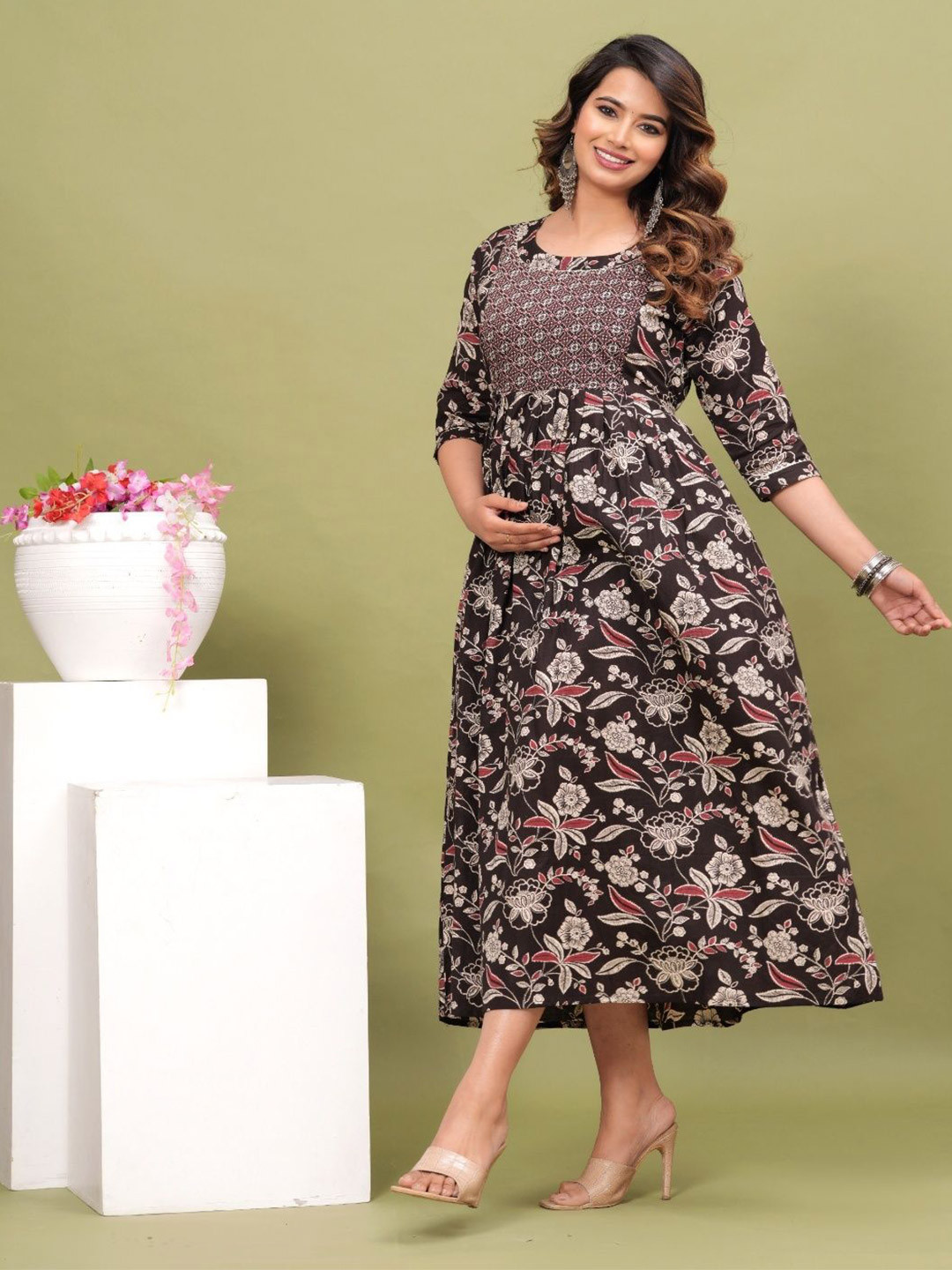 Fasnesio Women Floral Printed Round Neck Ethnic Dess