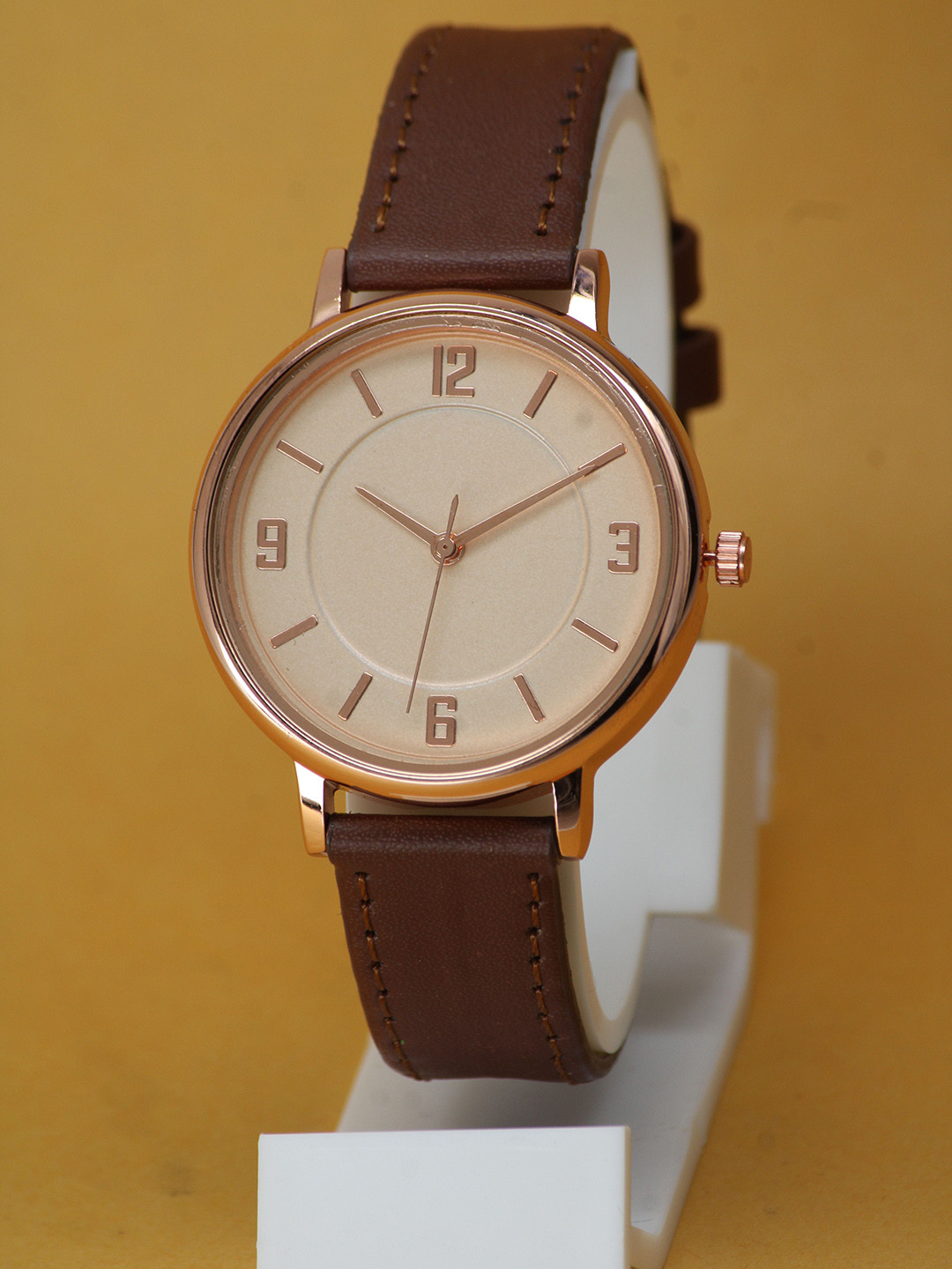 VIRAKTI Women Brass Dial & Leather Straps Analogue Watch G-03-BROWN CREAM-Y