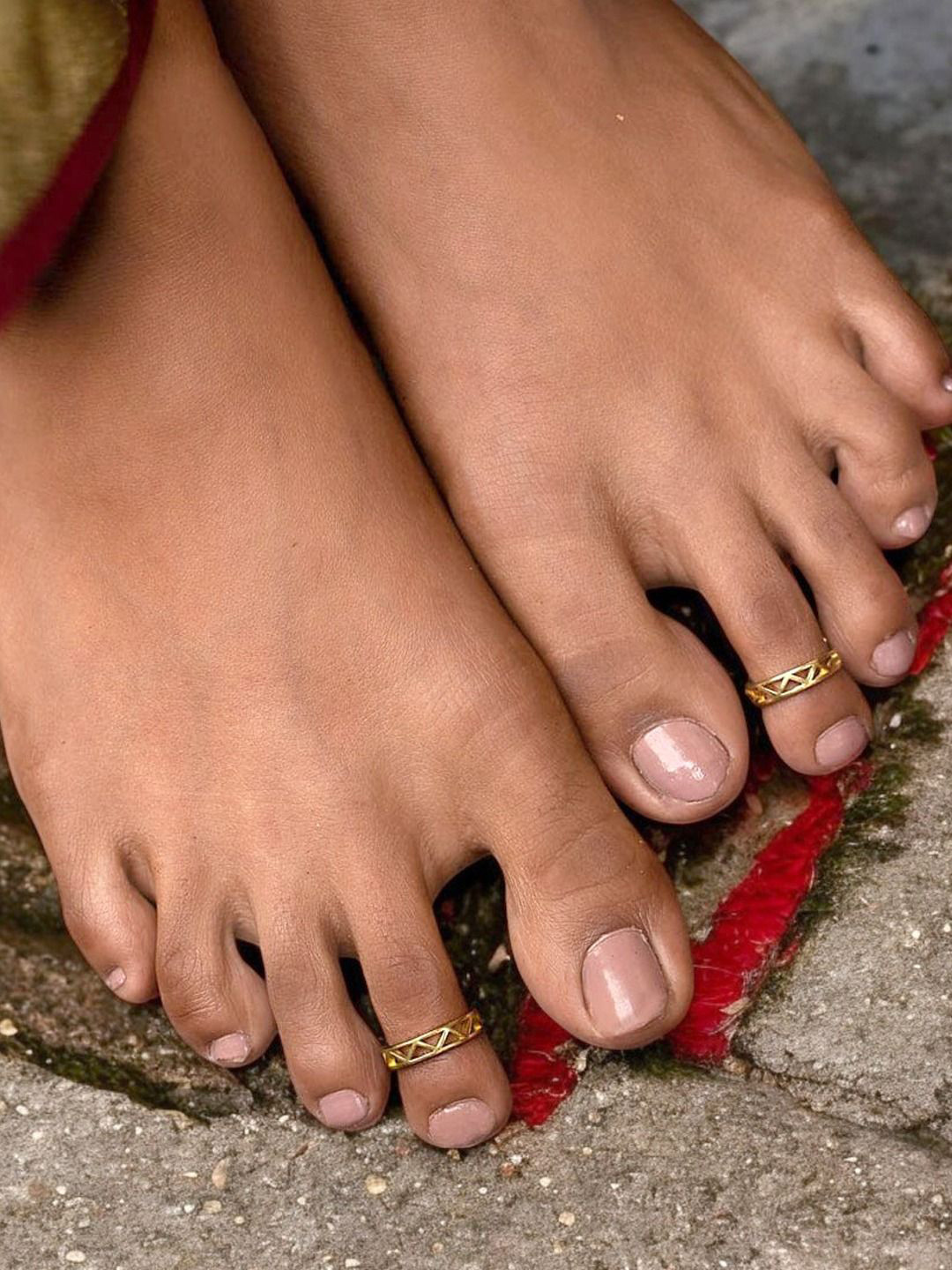Goldnera Set Of 2 Toe Rings