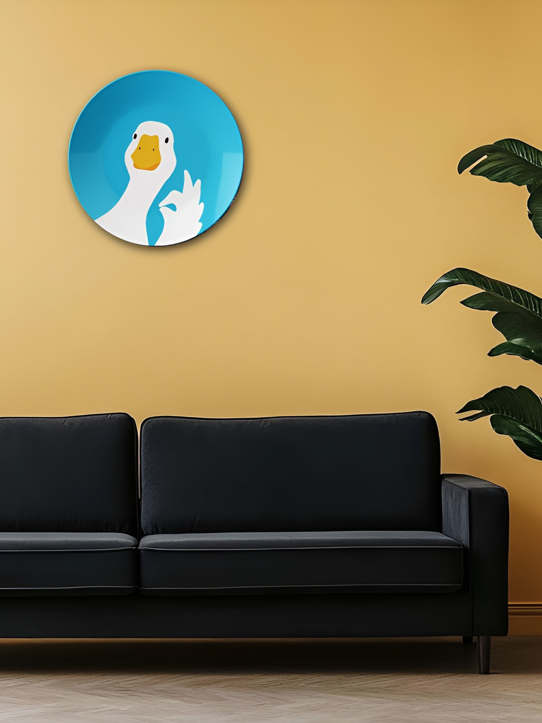 THE QUIRKY HOME Goose Crafted Ceramics Glossy Hanging Hall Wall Plates-8In