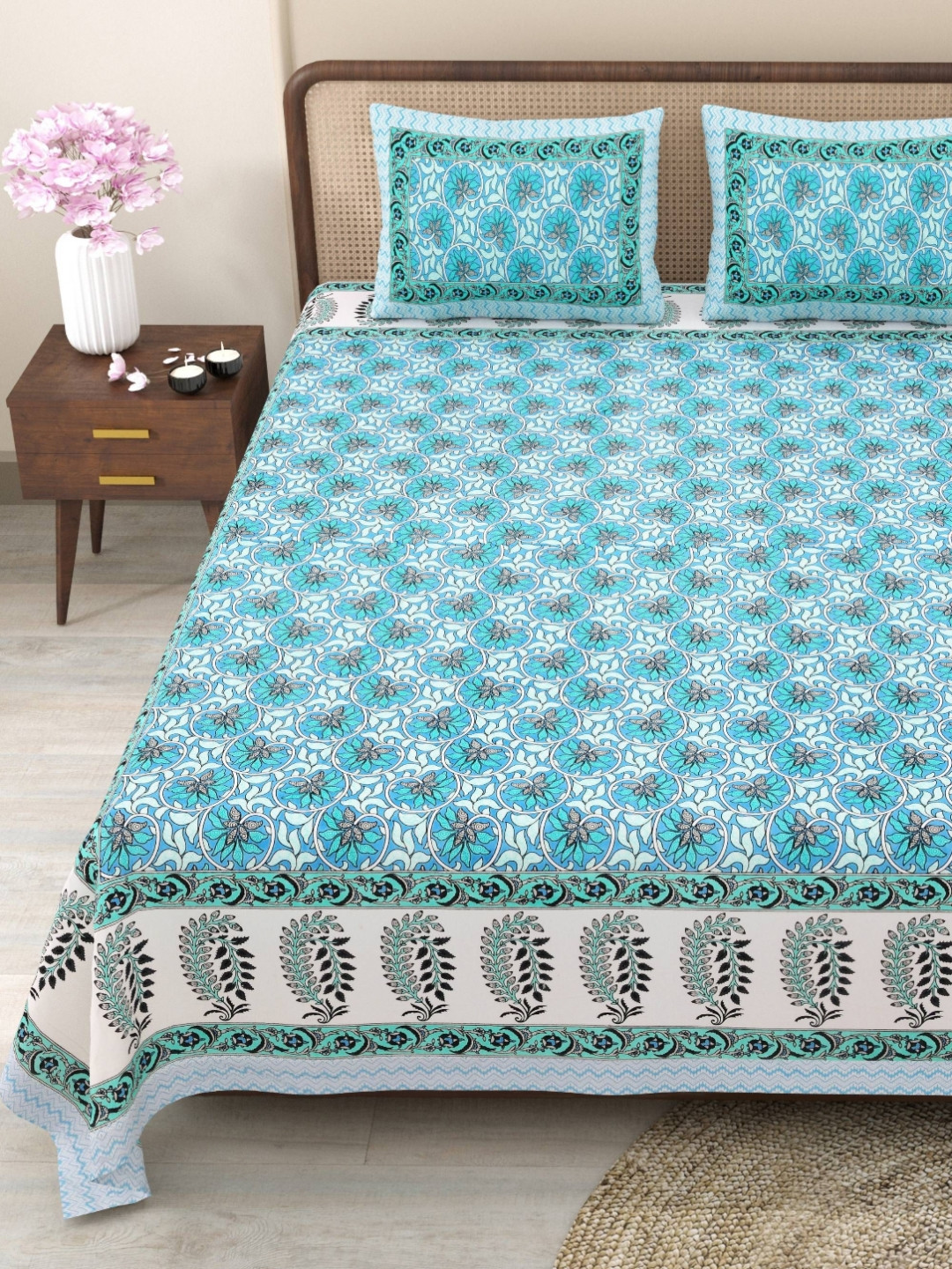 Myntra Elegant Homes Blue & Off White 180TC Cotton King Bedsheet Set 2.75 m x 2.25 m