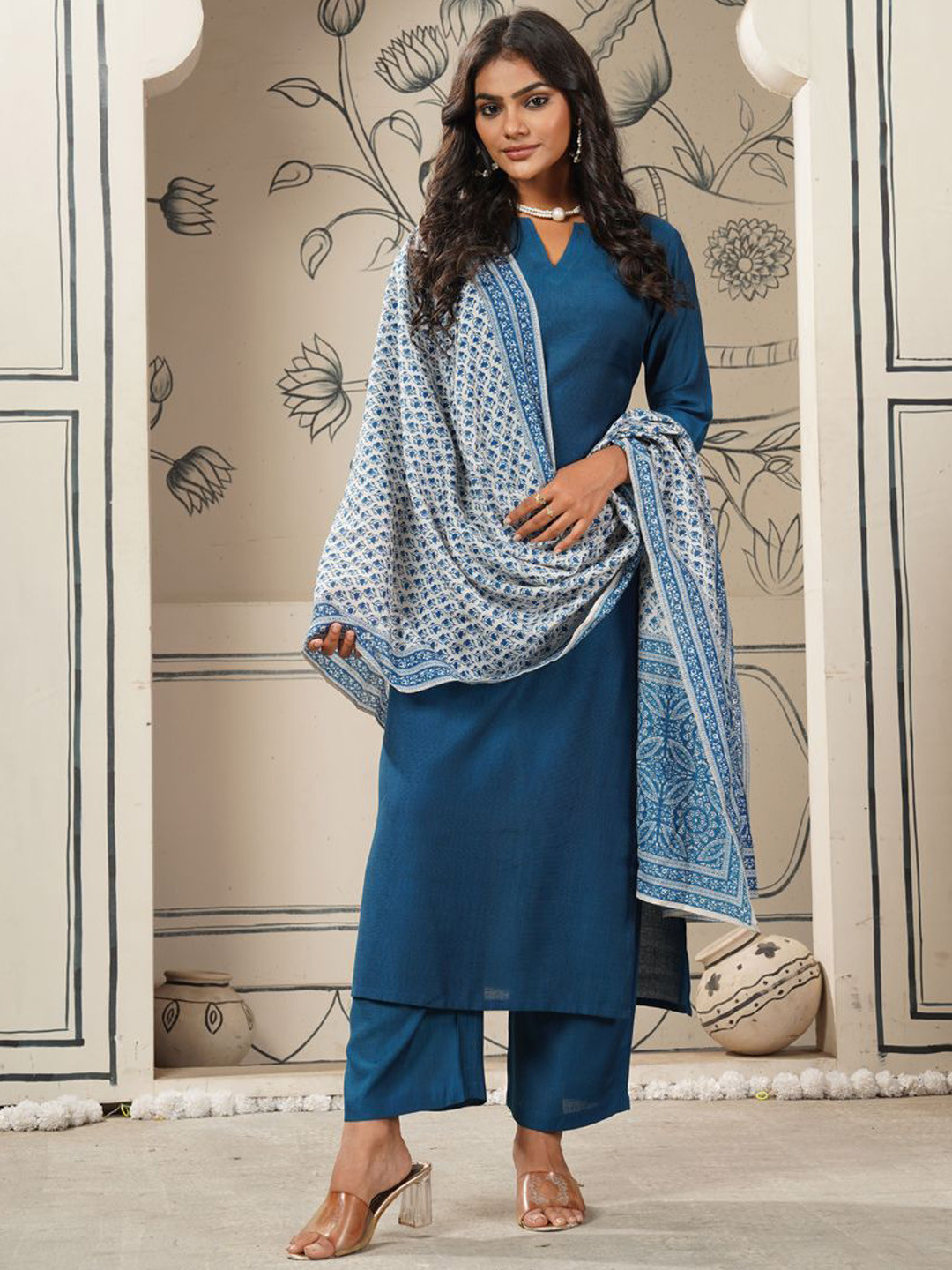 Anni Designer Women Regular Kurta with Palazzos & With Dupatta Kurta Sets