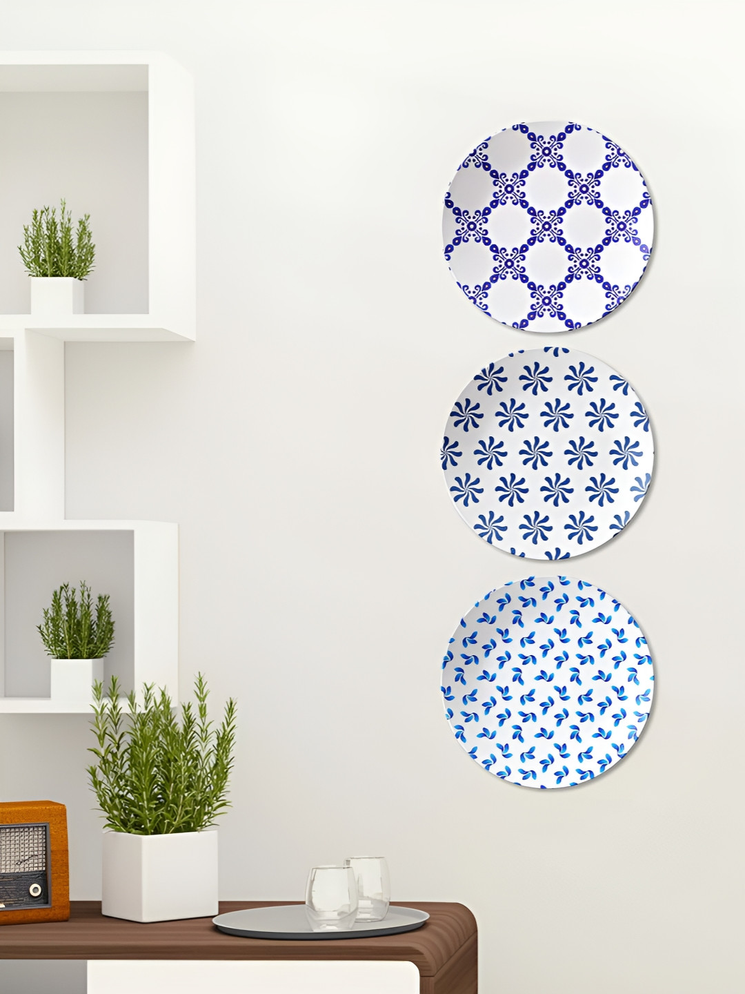 THE QUIRKY HOME Harmony Set of 3 Decorative Ceramic Floral Glossy 3Pcs Wall Plates-10In