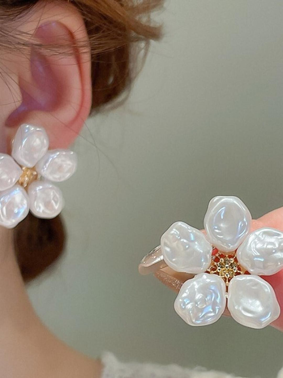AKISON JEWELS Alloy Floral Design White Pearls Earrings