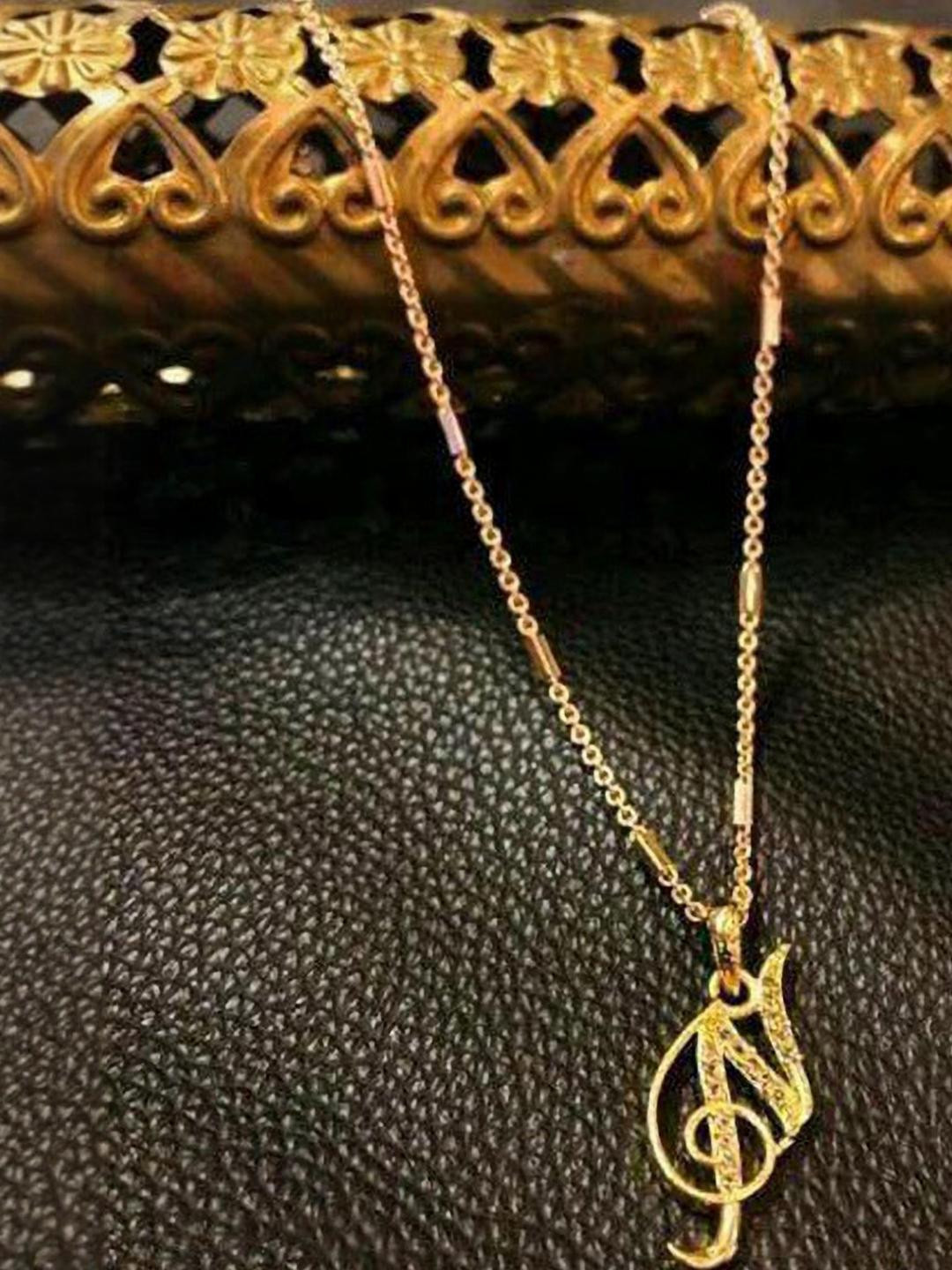 CLONEO Gold-Plated N Letter Pendant with Contemporary Minimalist Design