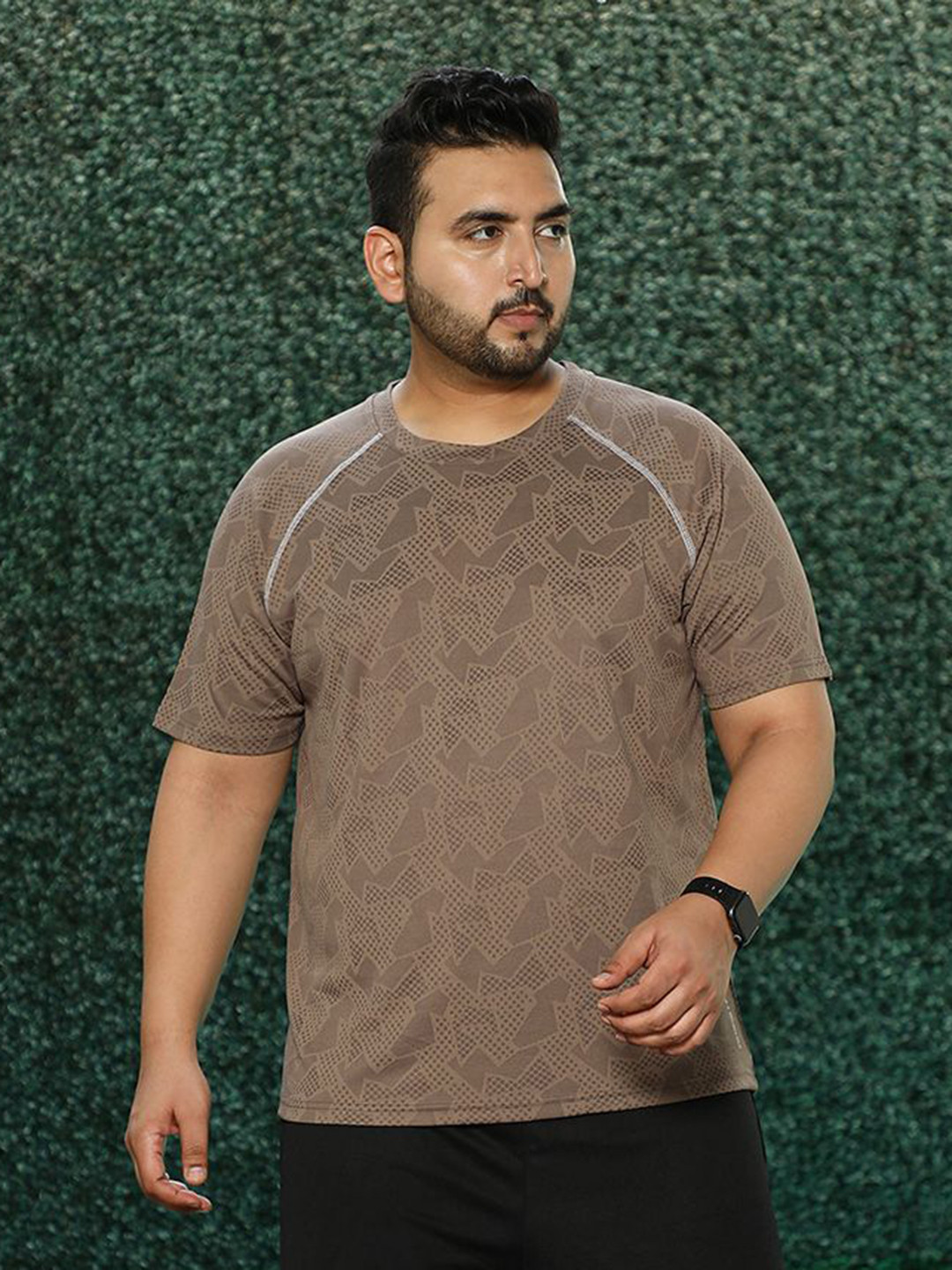 Instafab Plus Abstract Printed Round Neck Raglan Sleeves T-shirt