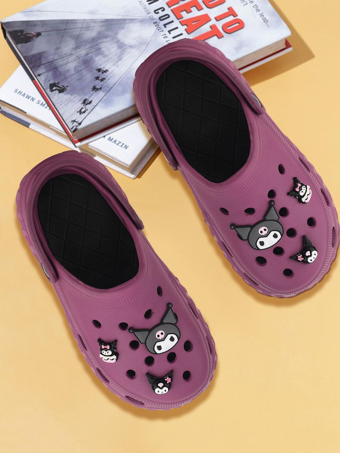 GOKIK Women Animal Graphic Clogs
