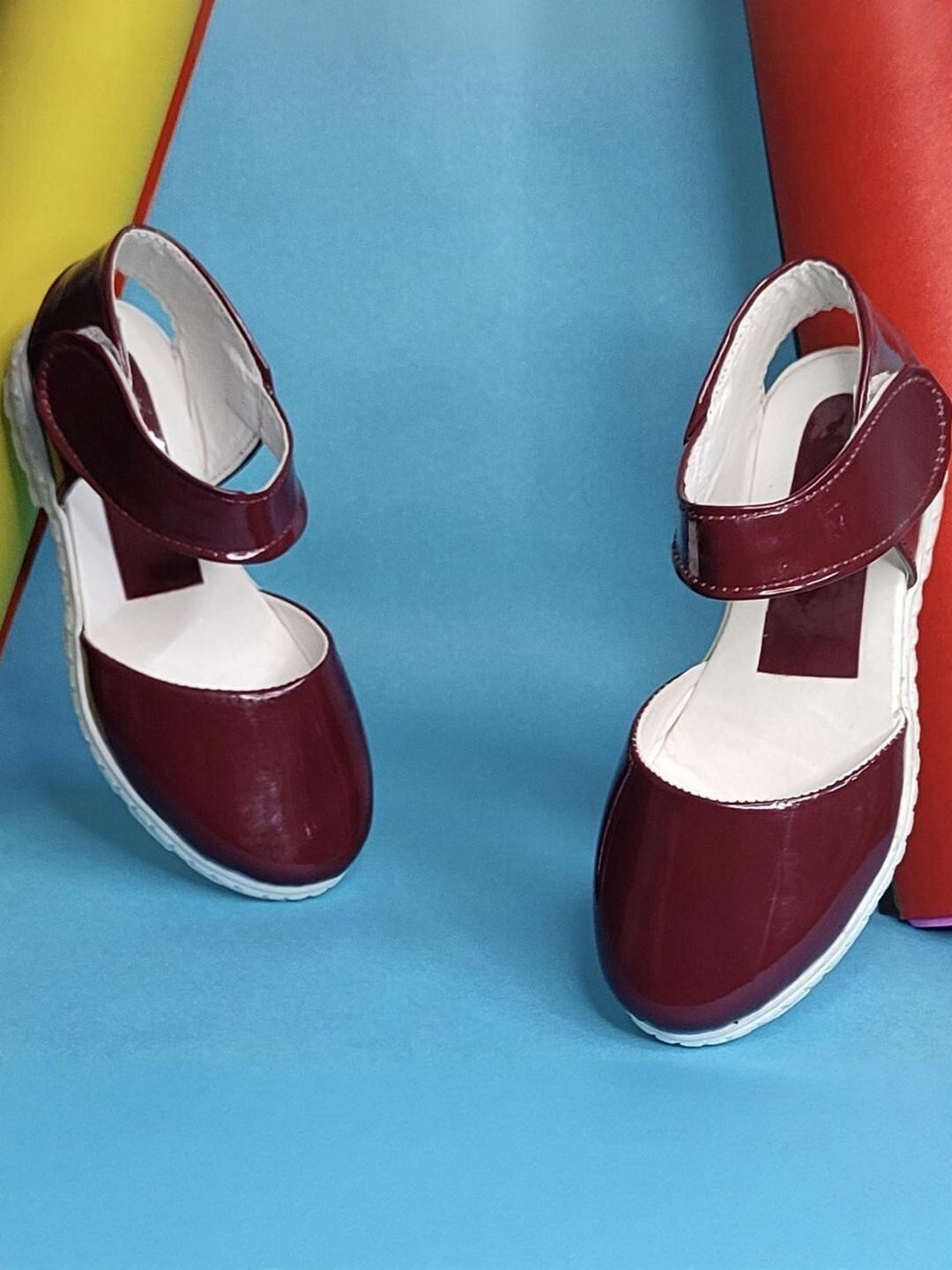 NEW LATEST Girls Maroon & White Slip On Round Toe Flats