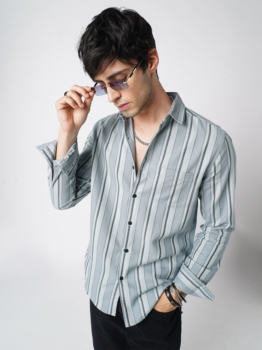 VASTRADO Men Classic Slim Fit Vertical Striped Spread Collar Cotton Casual Shirt