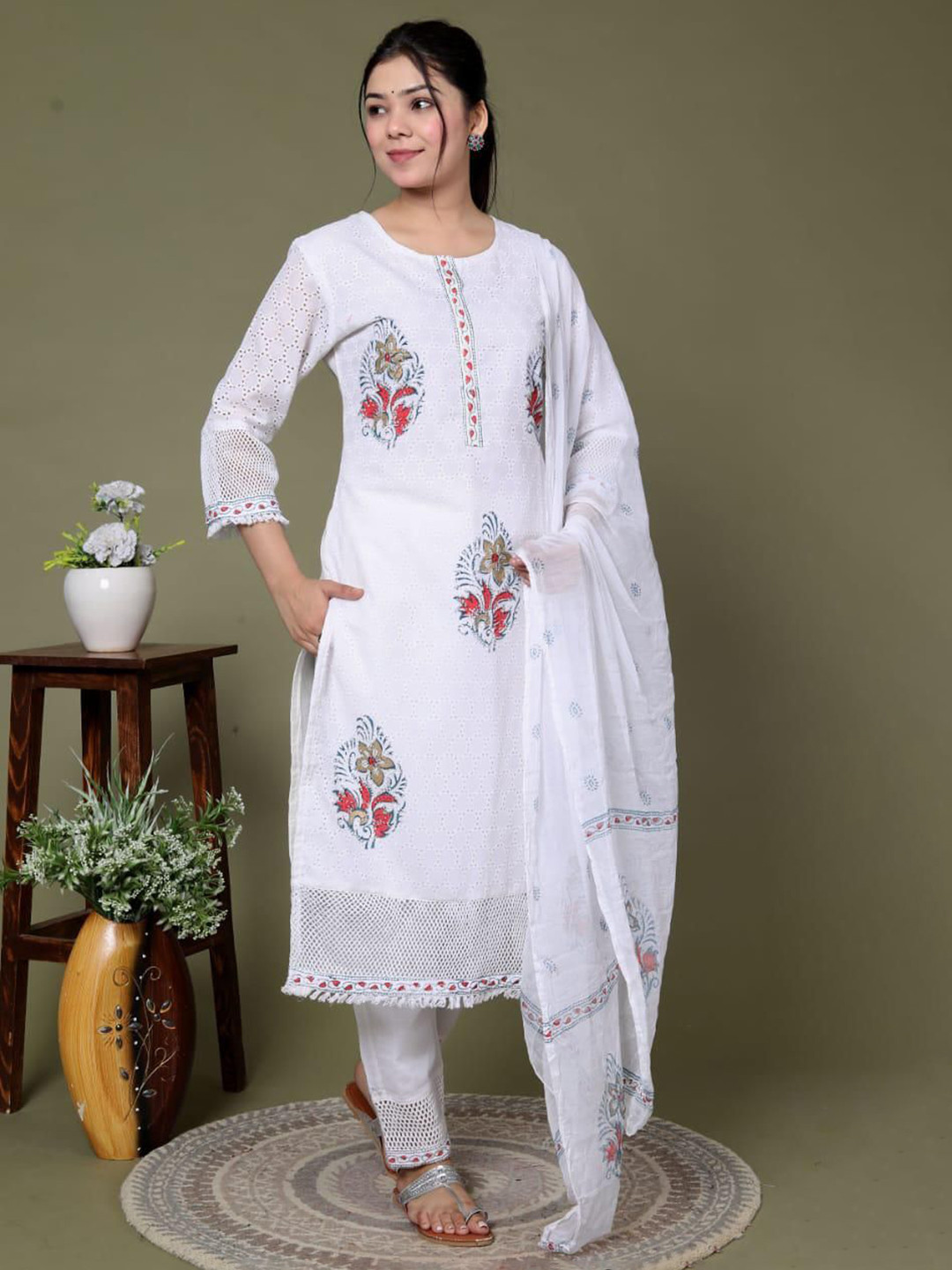 MF Hayat Women Floral Block Printed Pure Cotton Schiffli Kurti with Pyjamas & Dupatta