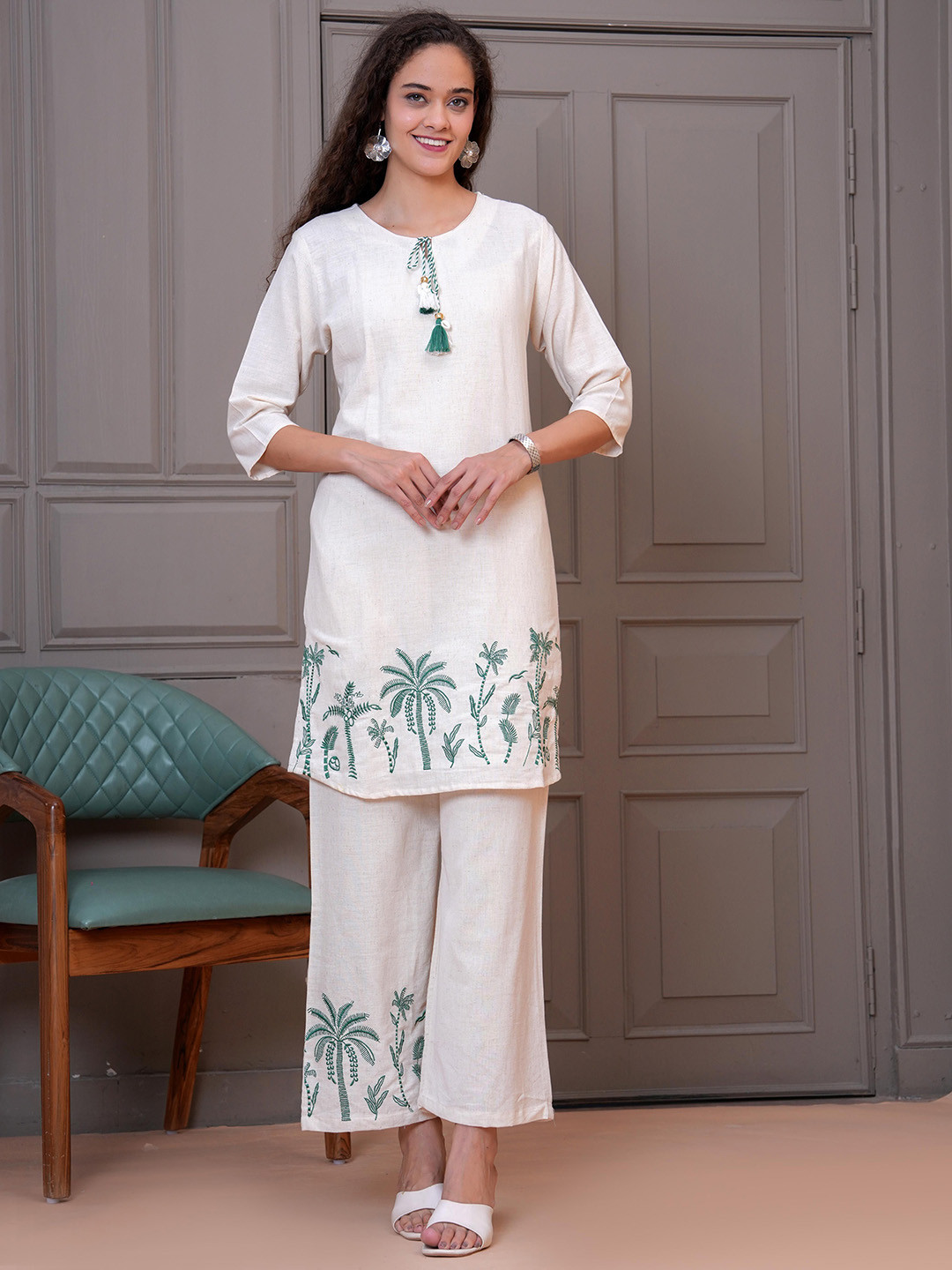 OH MI DIOS Embroidered Ethnic Co-Ords with Round Neck