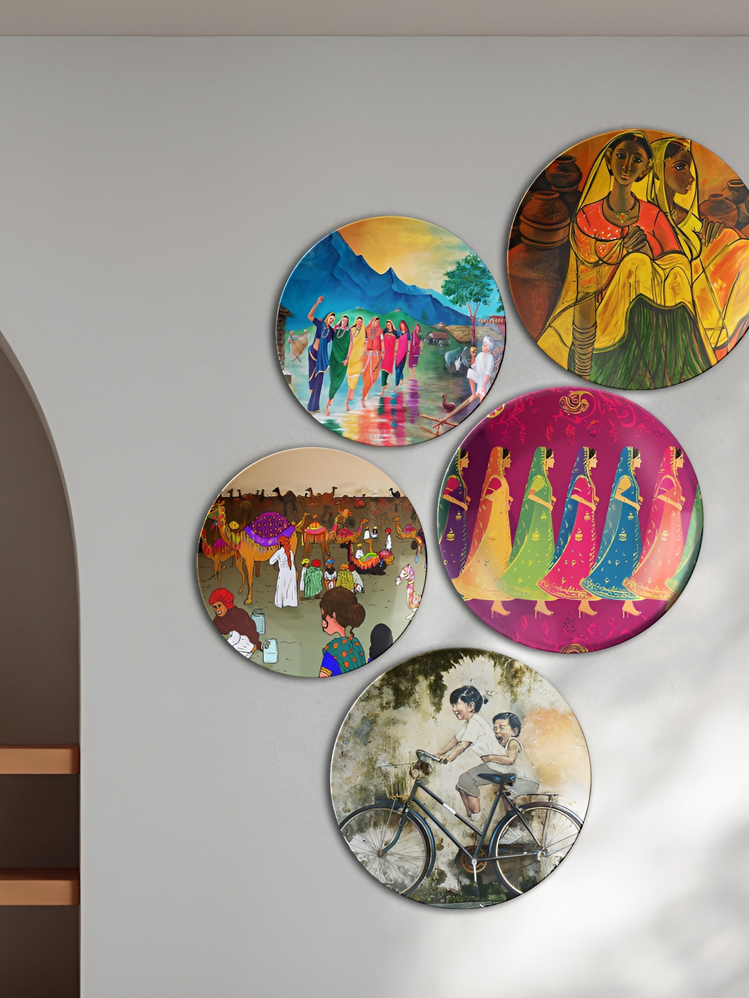 THE QUIRKY HOME My Indian Journey Ceramic Ethnic Motifs Glossy Hall 5Pcs Wall Plates-10In