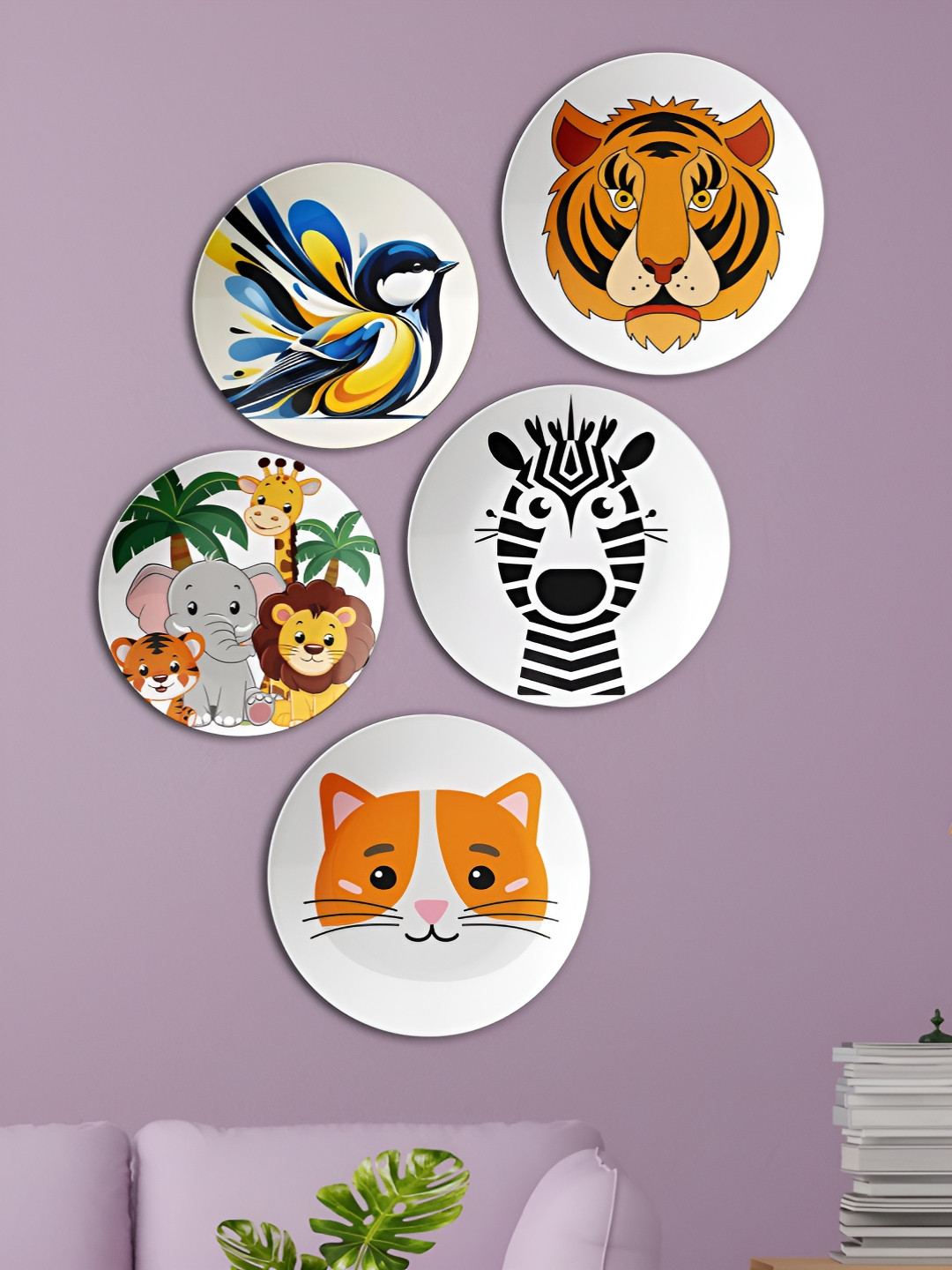 THE QUIRKY HOME Zoo in My Room Crafted Ceramics Glossy Hanging Hall 5Pcs Wall Plates-10In