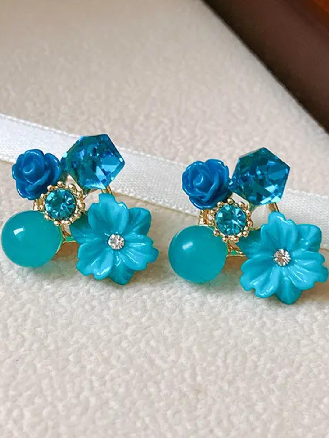 AKISON JEWELS Floral Studs Earrings With Stones And Pearls