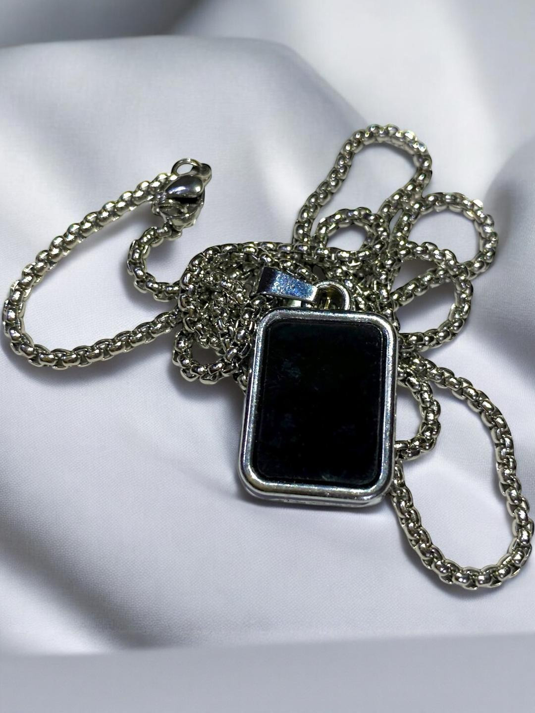 19TH JULY JEWELS Unisex Silver-Plated Chain with Black Pendant