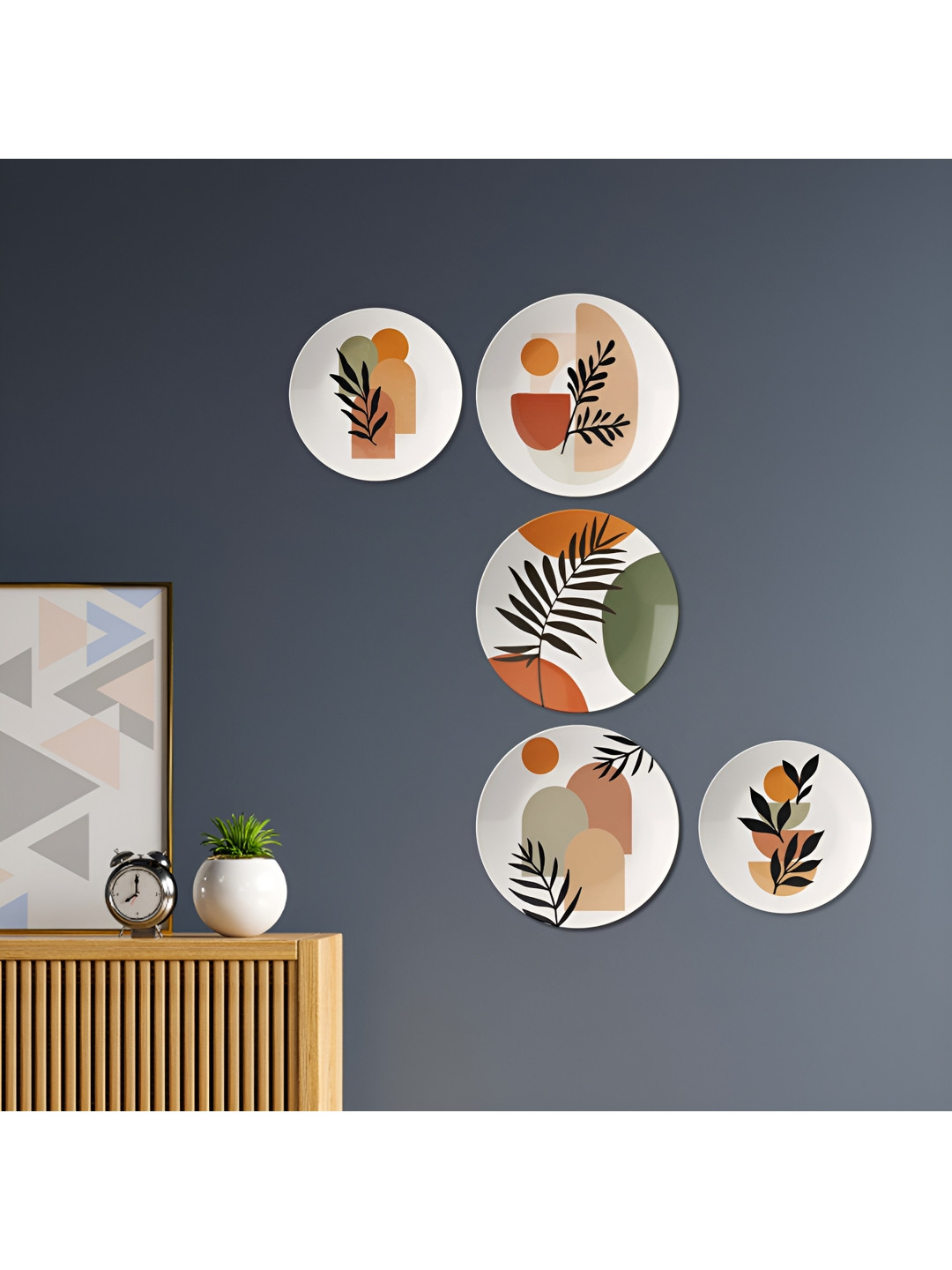 THE QUIRKY HOME A Flourish of Madhubani Crafted Ceramics Glossy Hall 5Pcs Wall Plates-10In