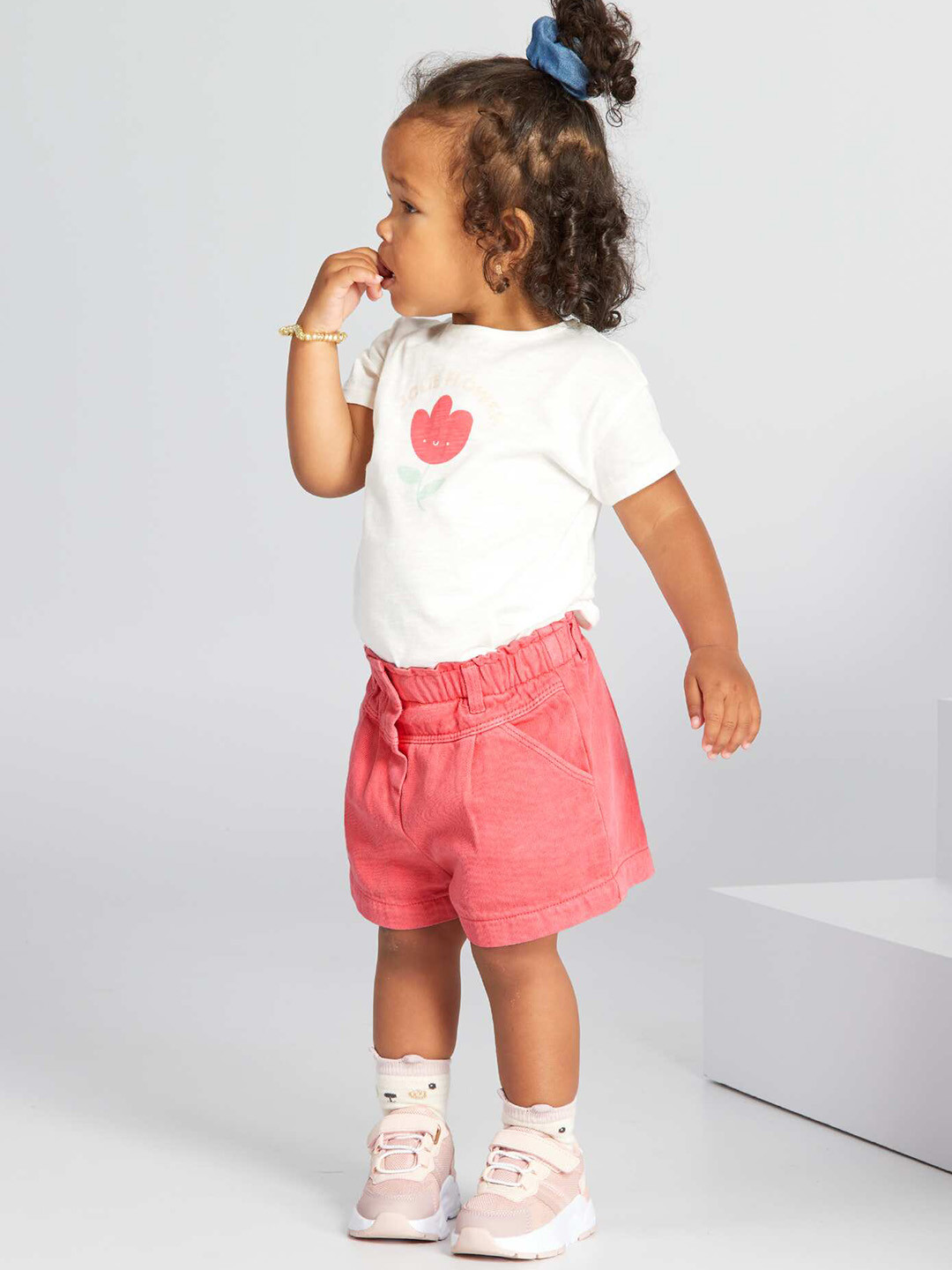 KIABI Girls Graphic Printed Round Neck T-shirt