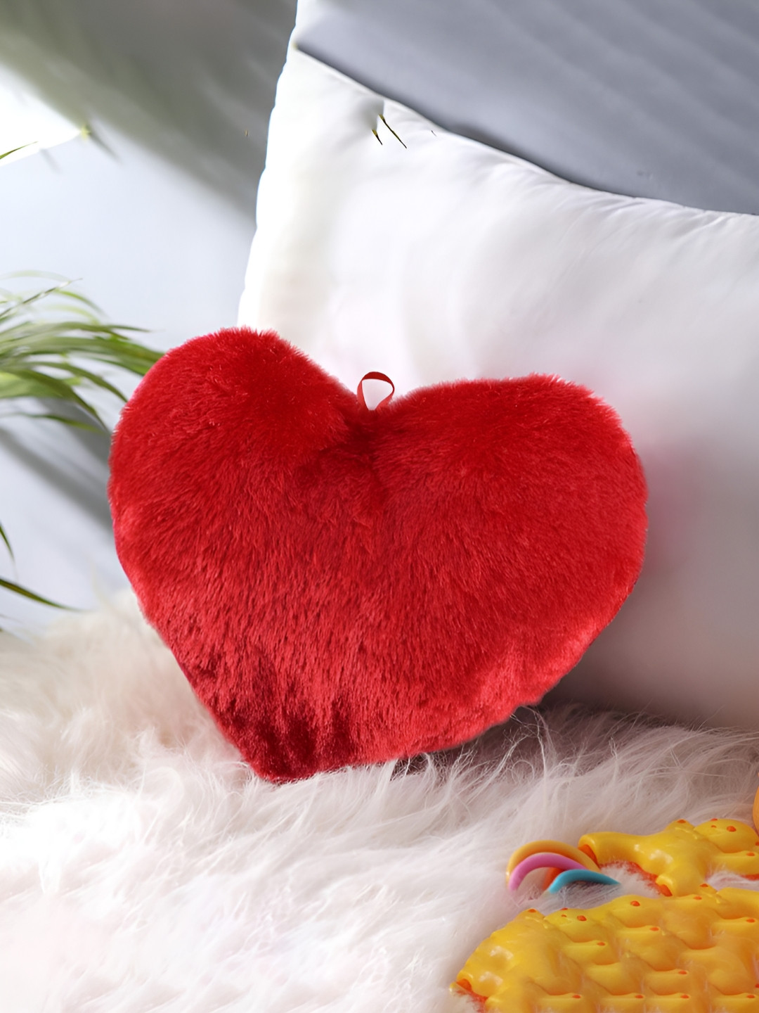 Kuber Industries Red Heart Shaped Pre-Filled Cushion