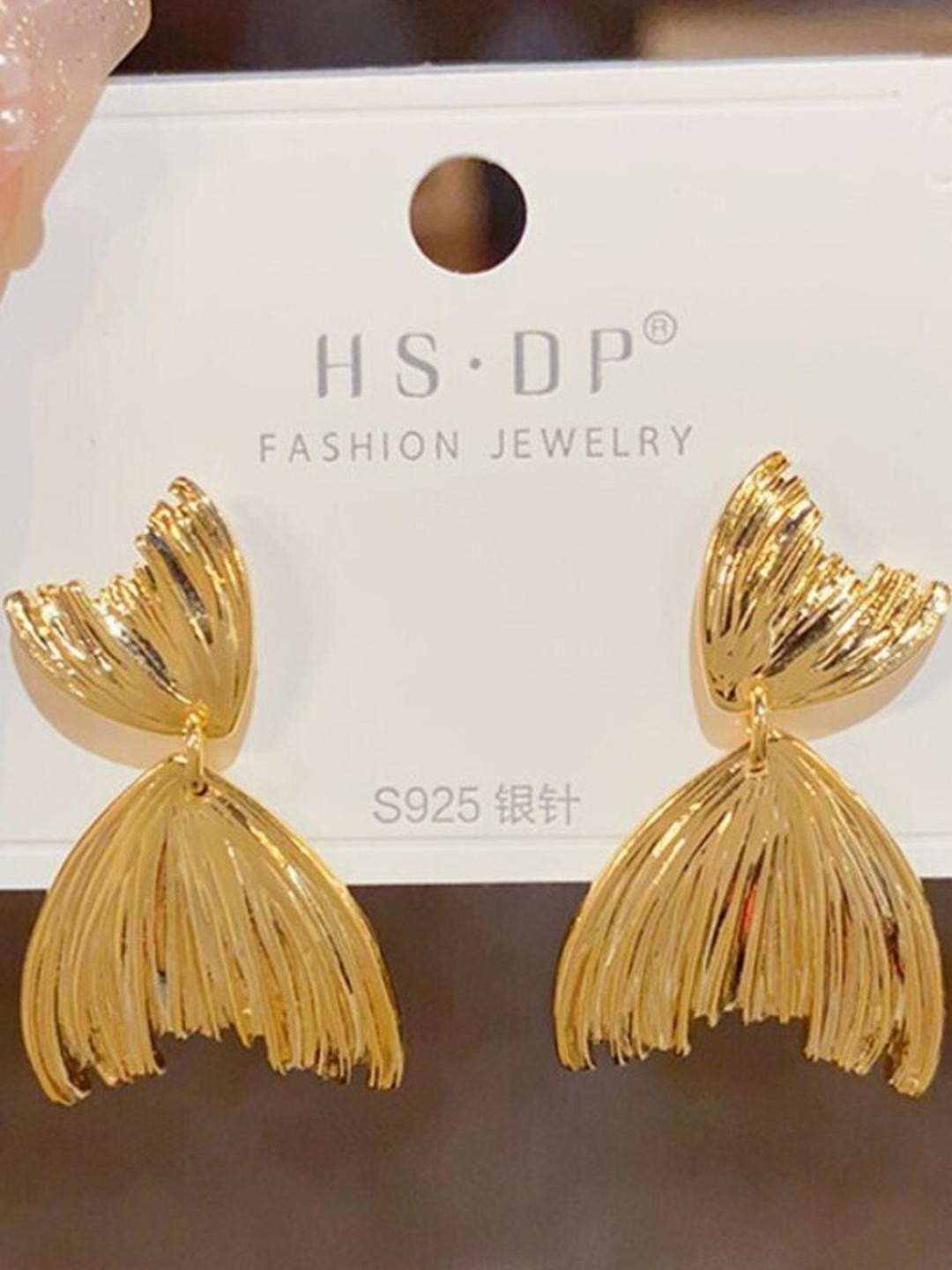 AKISON JEWELS Women Fish Tail Studs Earrings