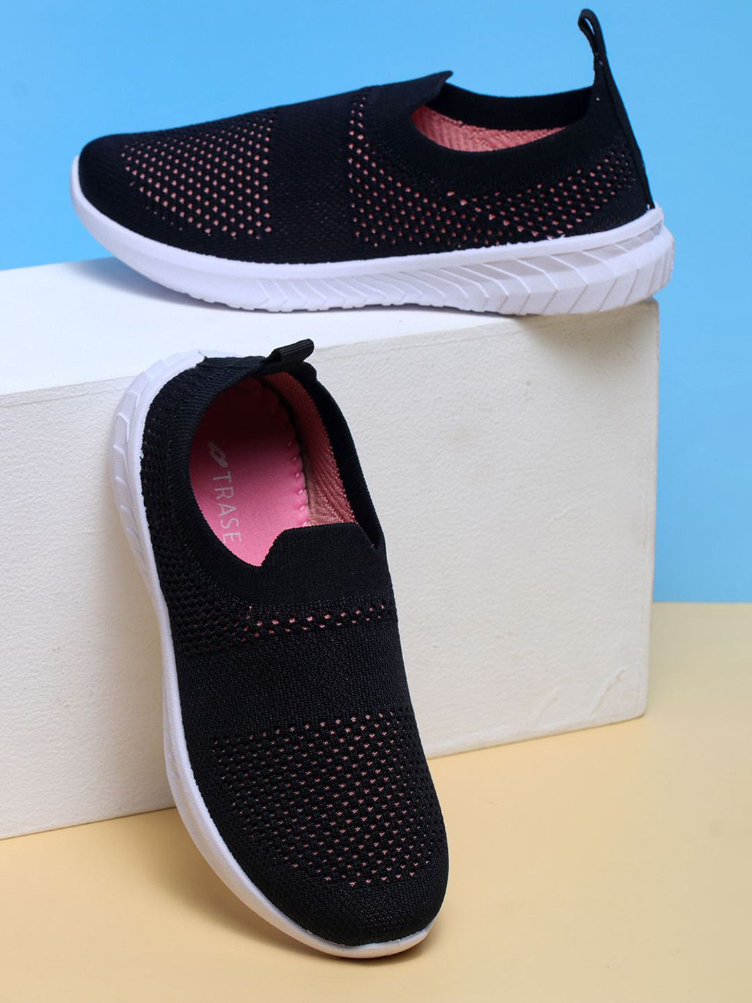 TRASE Everty Women Slip-On Everyday Sneakers