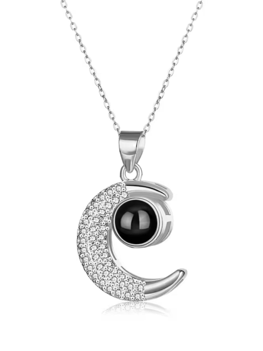Nitant Moon Shaped Pendant & Chain