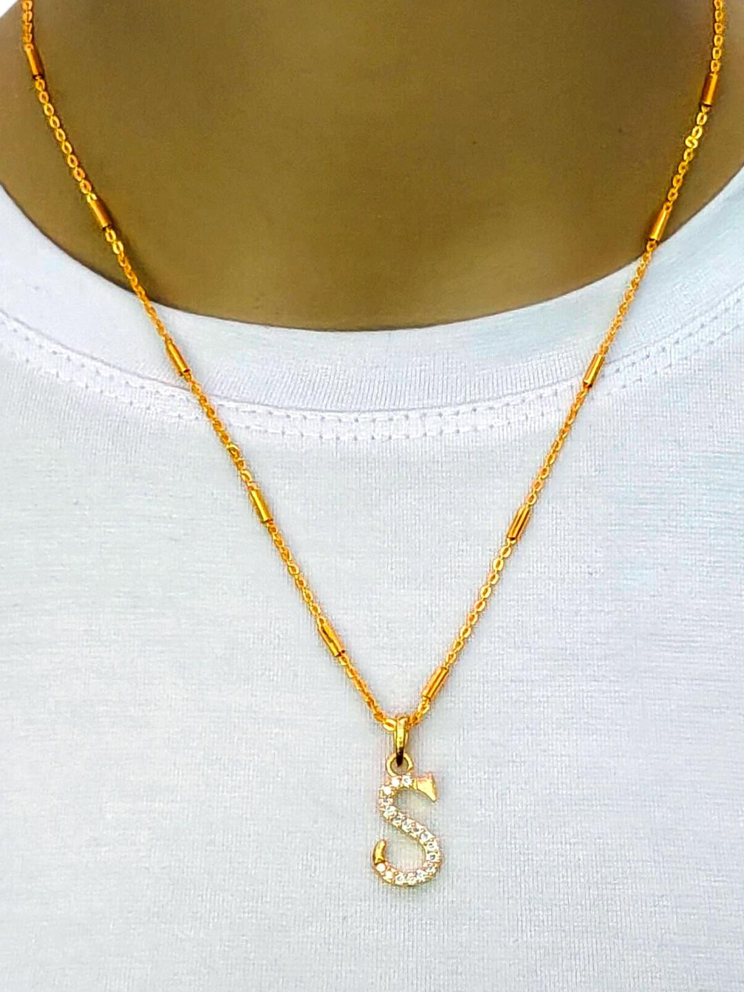 CLONEO Women Gold-Plated Contemporary Pendant with Chain