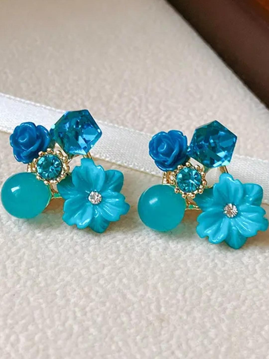 AKISON JEWELS Women Floral Blue Studs Earrings