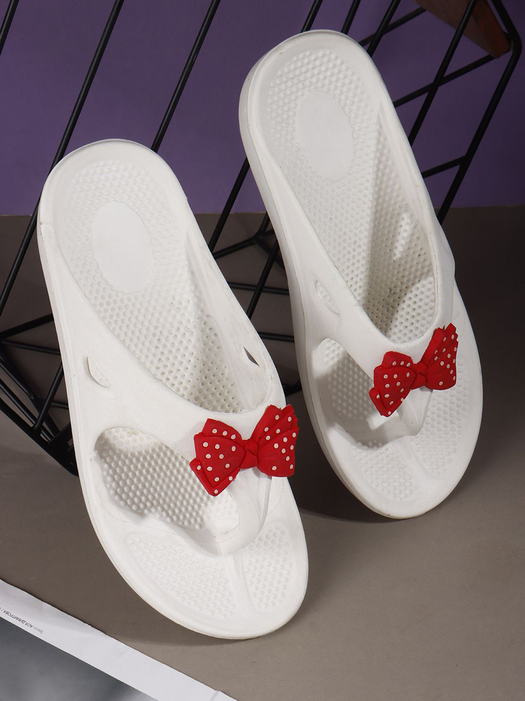Killer Women Embellished Thong Flip-Flops With Bow