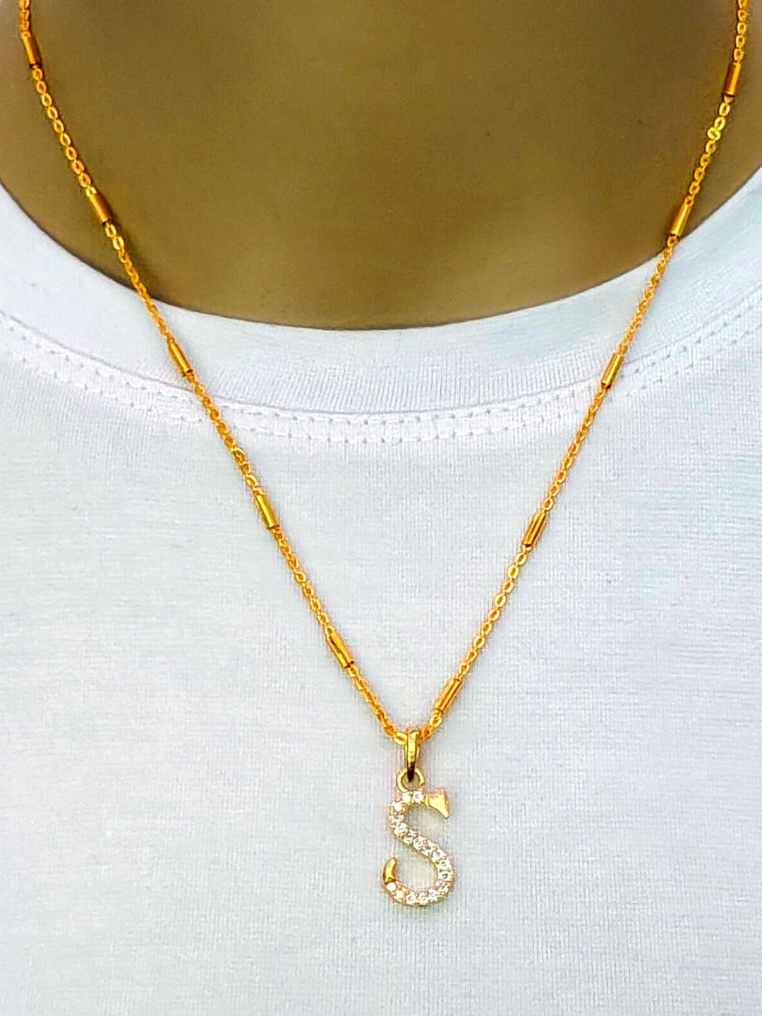 CLONEO Gold-Plated Letter S Pendant Chain