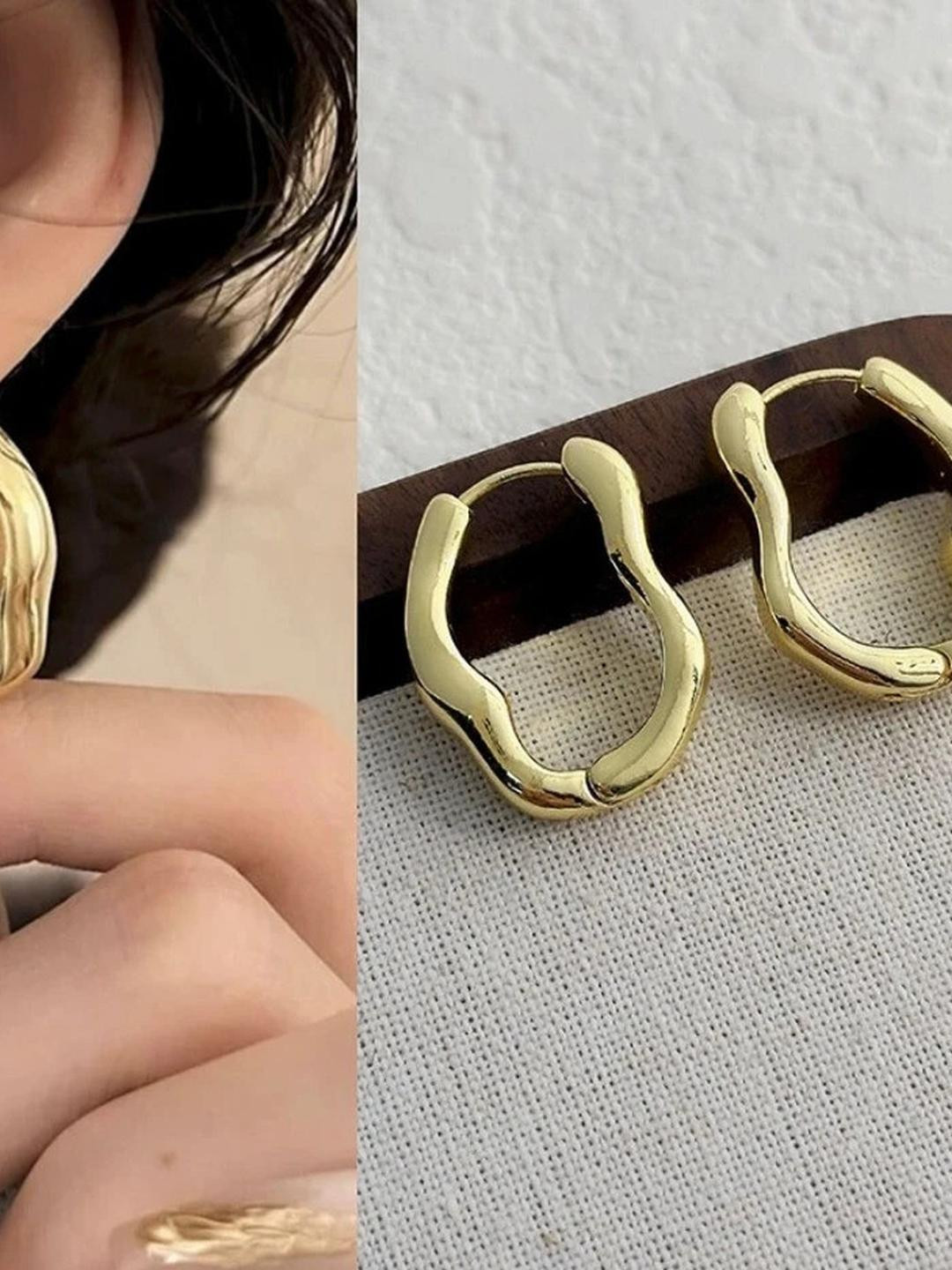 AKISON JEWELS Golden hoops earing with irregular oval shape