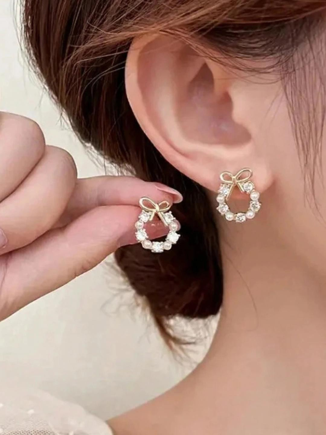 AKISON JEWELS Bow White & Gold Studs Earrings