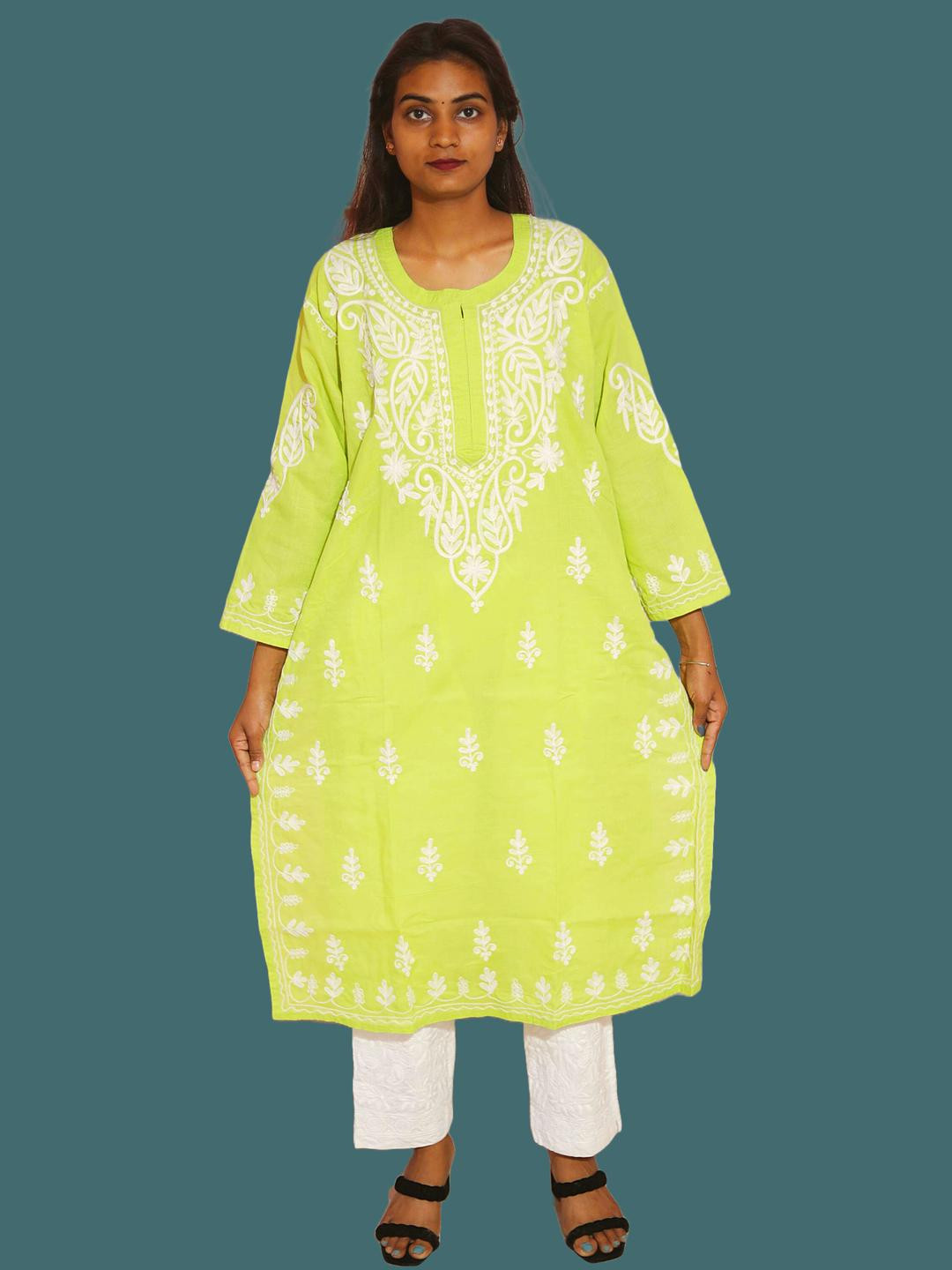 KURTIVERSE Women Green Pan Knee length Floral Kurti