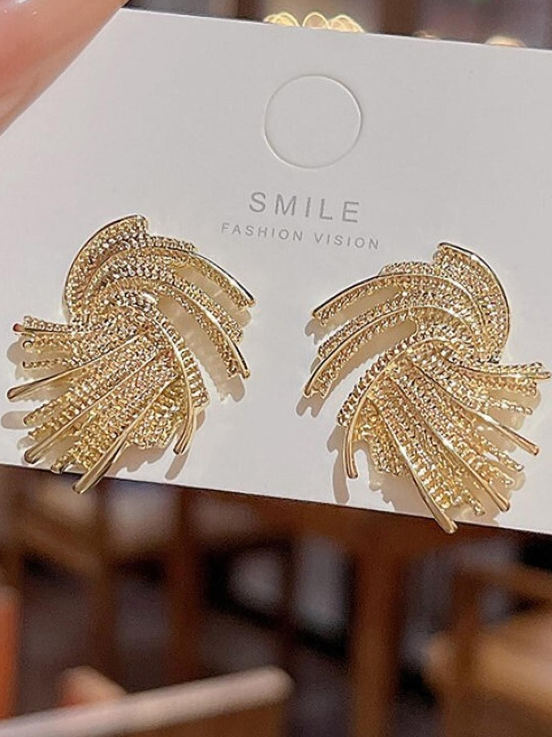 AKISON JEWELS Women Gold-Plated Alloy Western Casual Studs Earrings