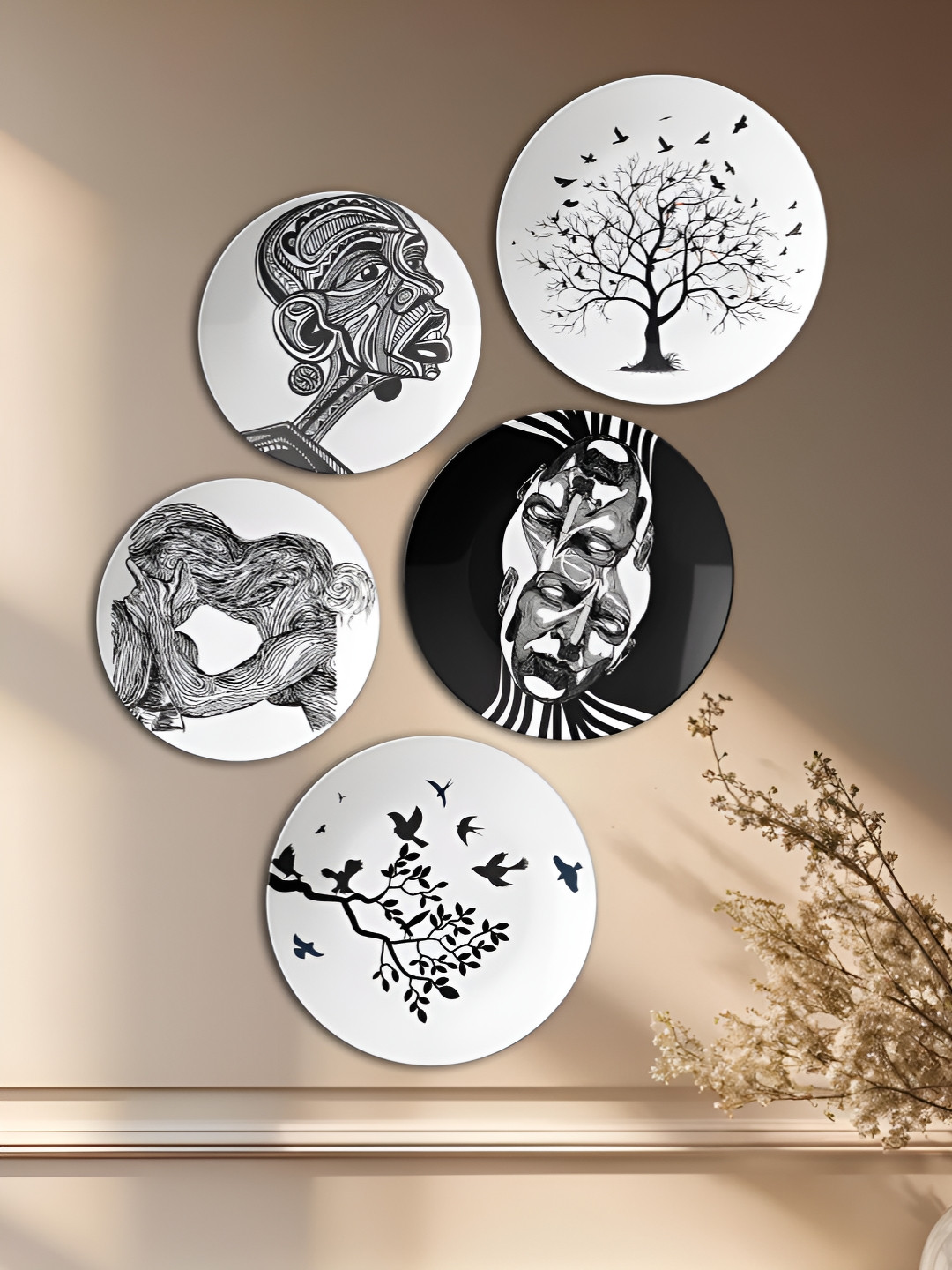 THE QUIRKY HOME Shades of Contrast Ceramic Bohemian Glossy Hall 5Pcs Wall Plates-10In
