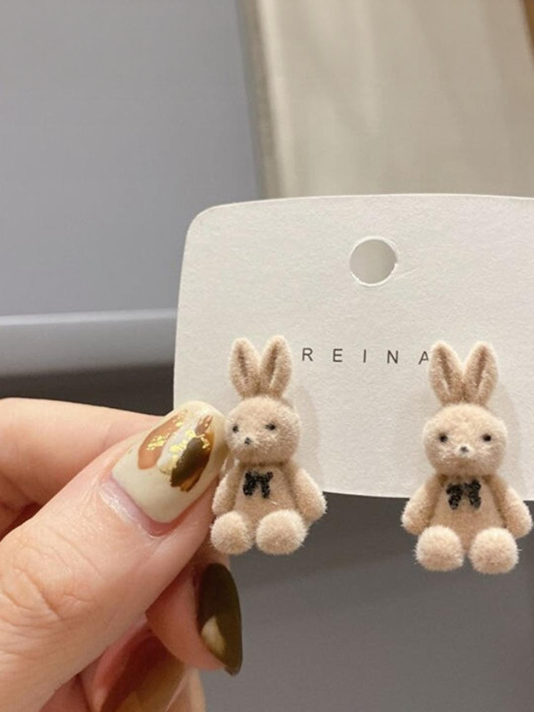 AKISON JEWELS Teddy bear Stud Earrings